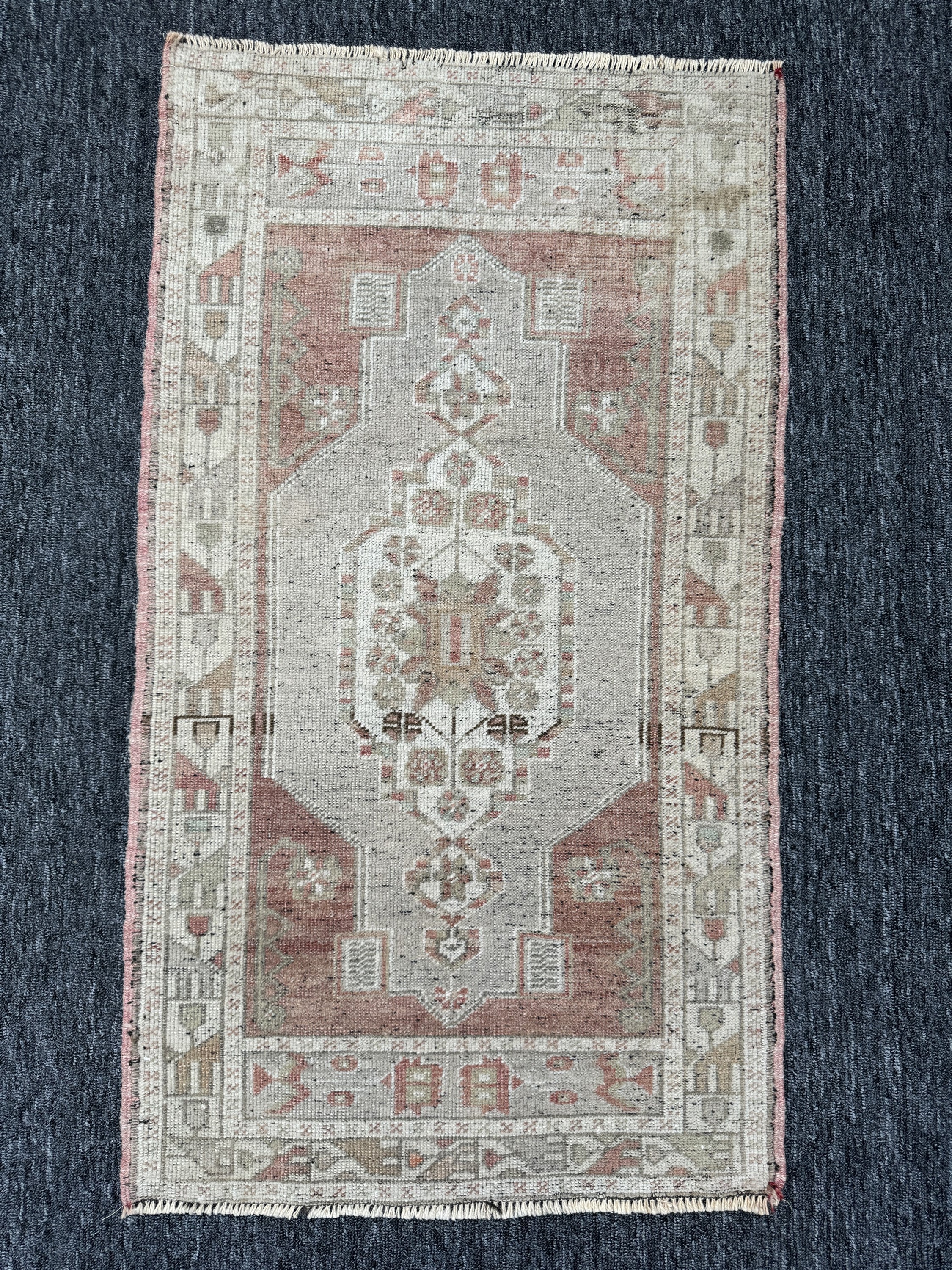 MINI RUGS