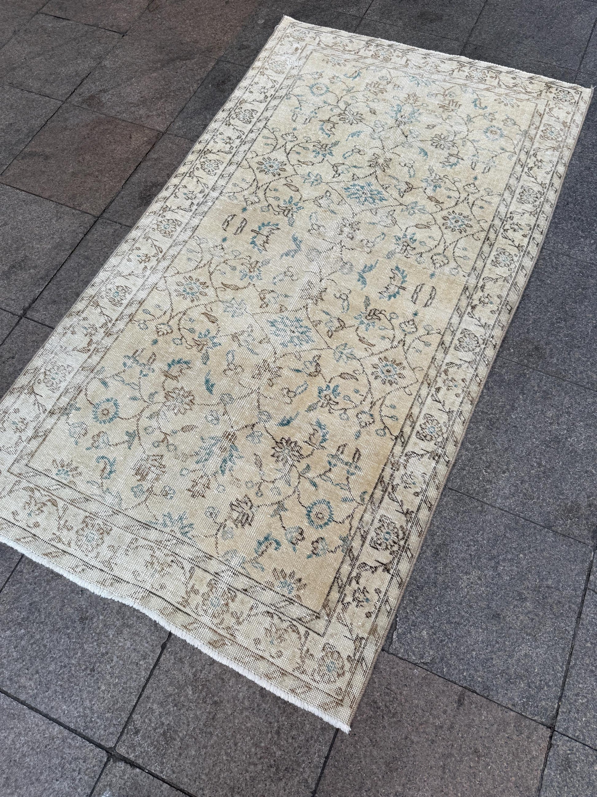 3'10"x6'10" Vintage Anatolian Wool Rug,Floral Decoritive Beige Rug ,126