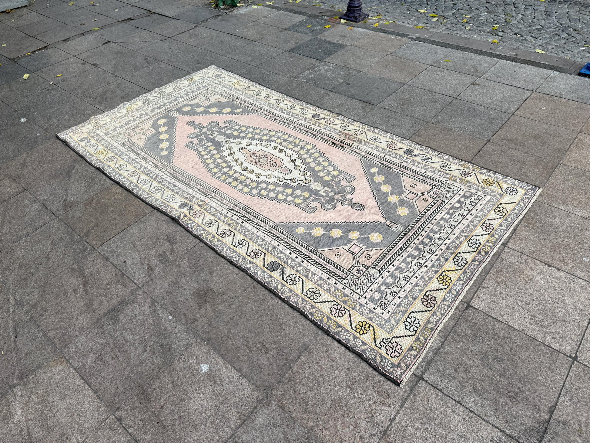 4'7"x9' feet Vintage Turkish Anatolian Rug,Pink Rug,917