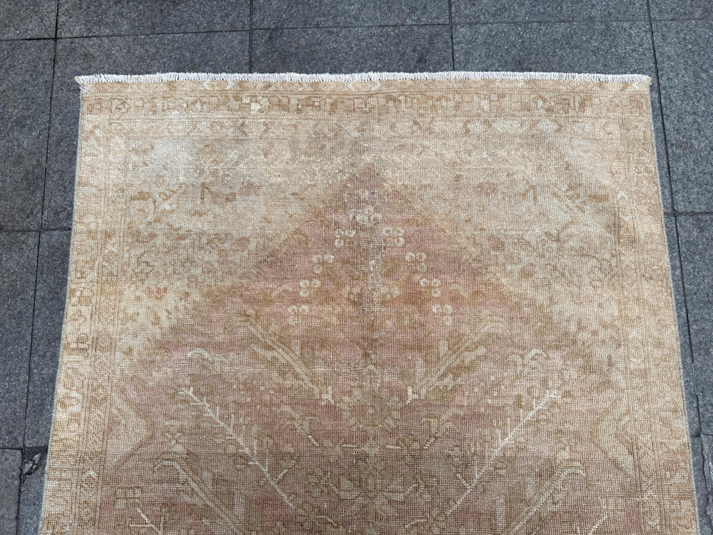 3'10"x6'9" feet  Vintage Turkish Anatolian Rug,Natural Color Rug,127