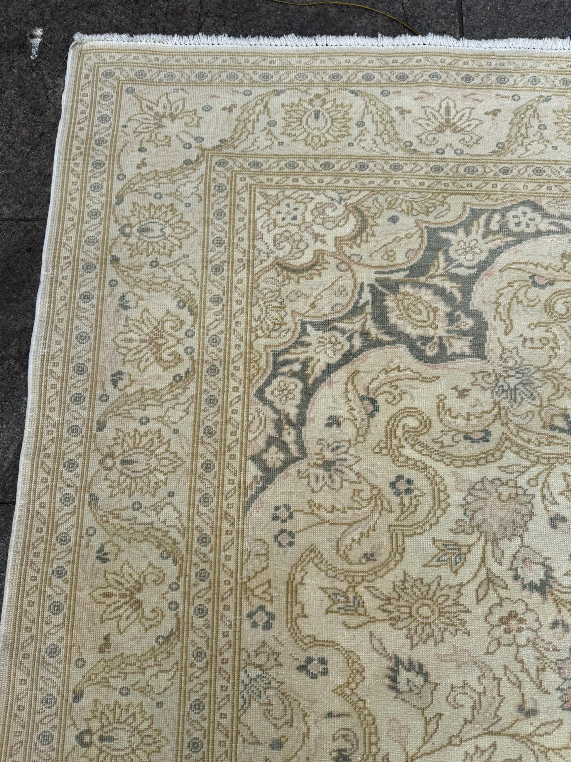 6'5"x10'2" feet Vintage Turkish Anatolian Rug,Beige Color Floral Rug,286