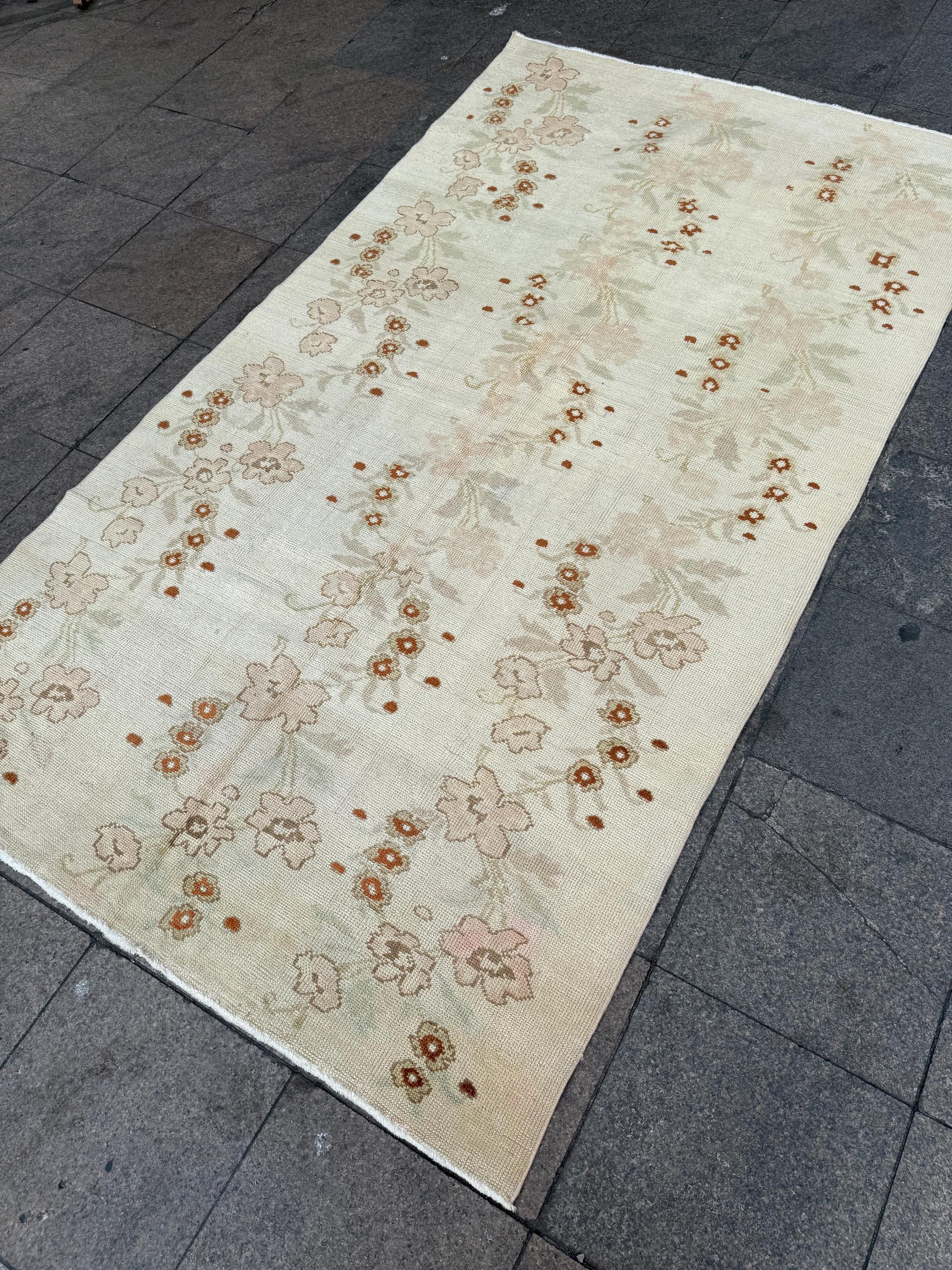 5'x9' feet Vintage Turkish Anatolian Rug,Beige Color Floral Rug,426