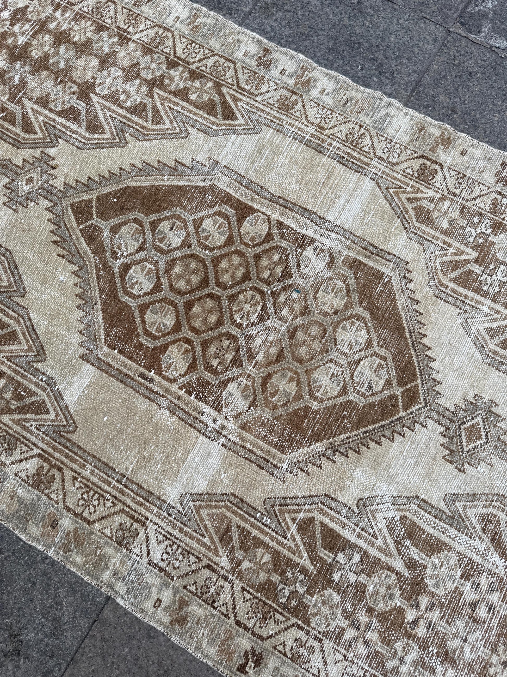 3'10"x6' feet  Vintage Turkish Anatolian Rug,Beige Color Rug,125