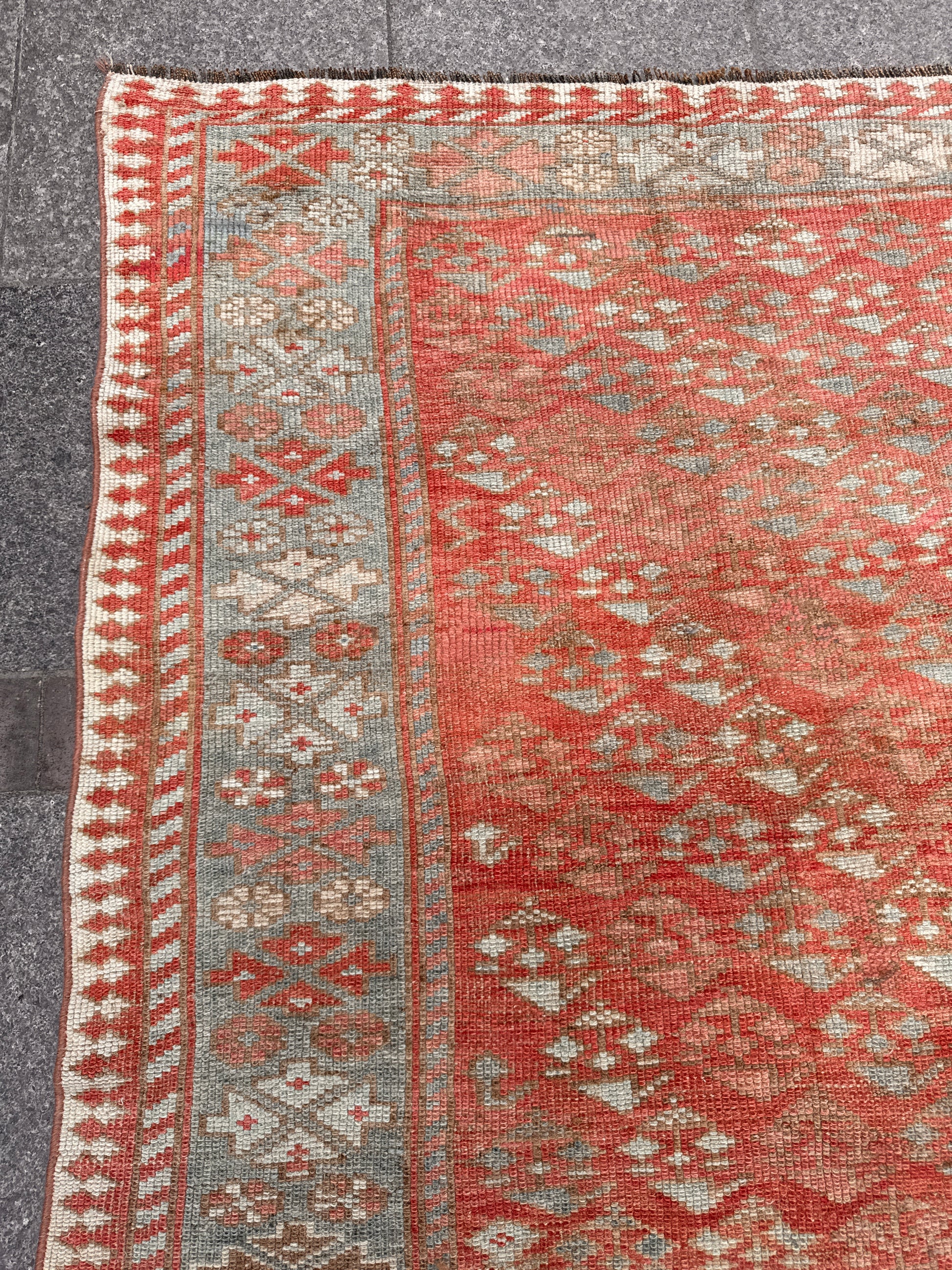 4'3"x7' feet  Vintage Turkish Anatolian Rug,Beige Color Rug,202