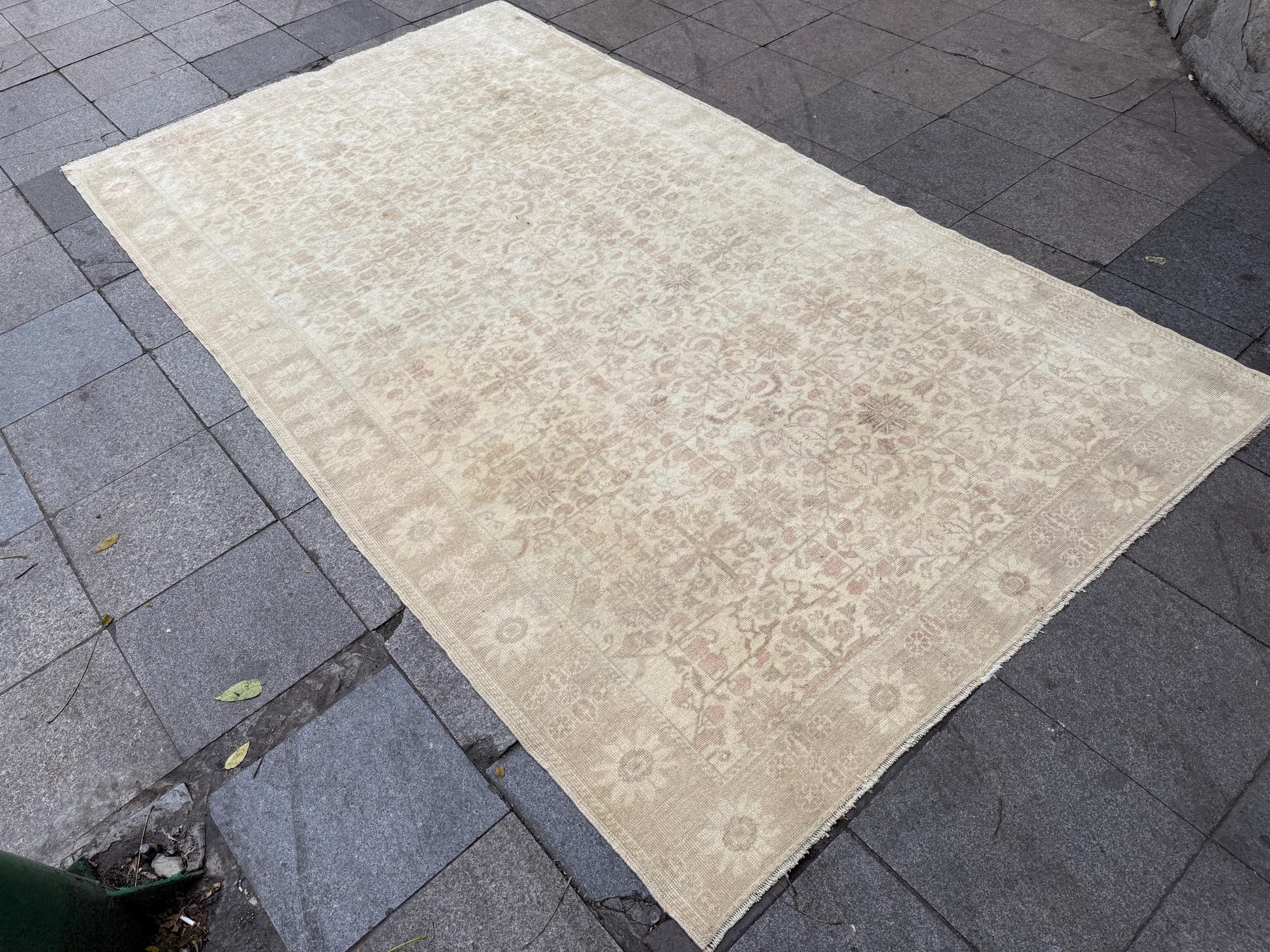 6'1"x10'8" feet Vintage Turkish Anatolian Rug,Beige Floral Rug,90