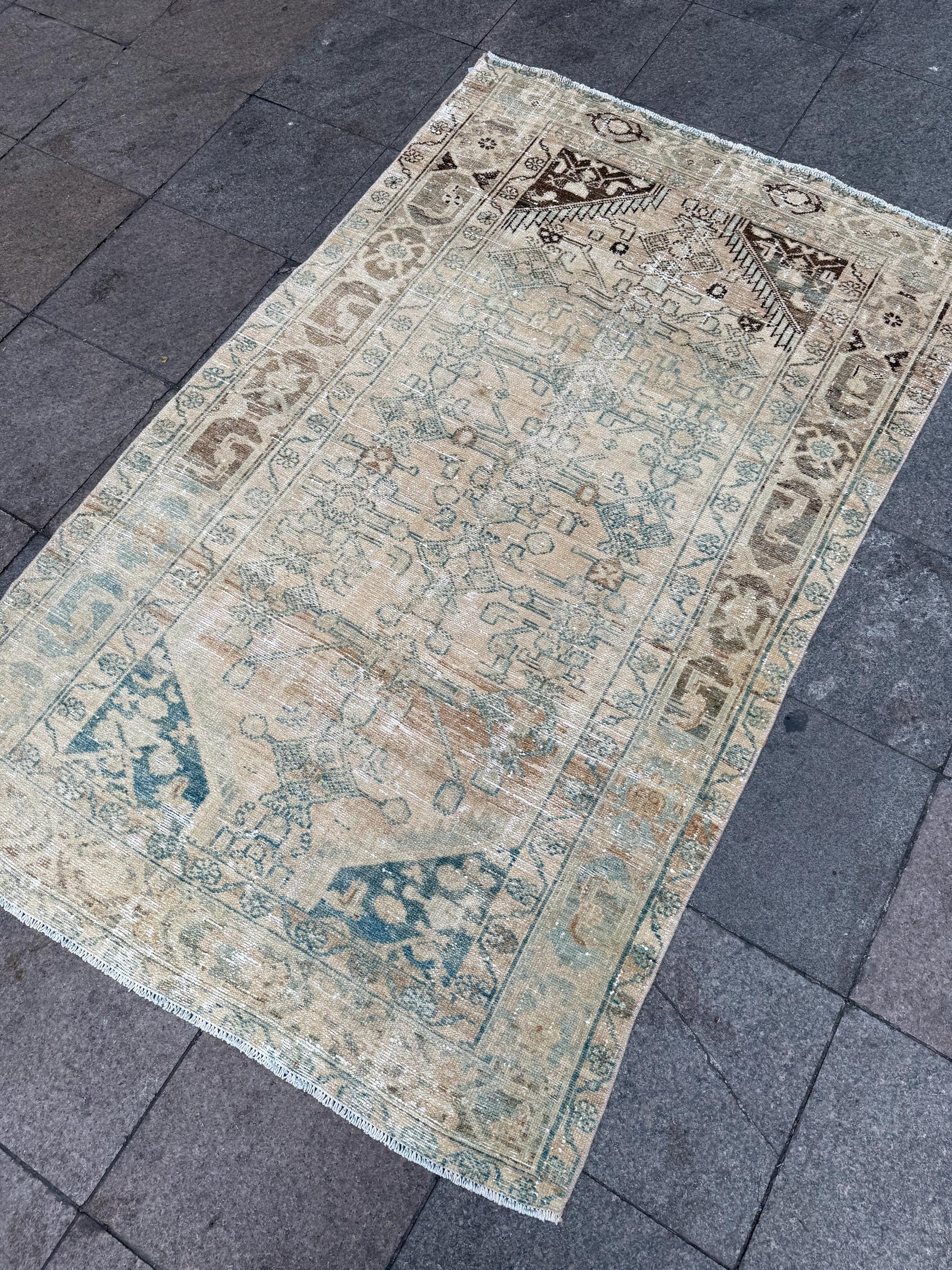 4'4"x6'11" feet Vintage Turkish Anatolian Rug,beige Floral Rug,130