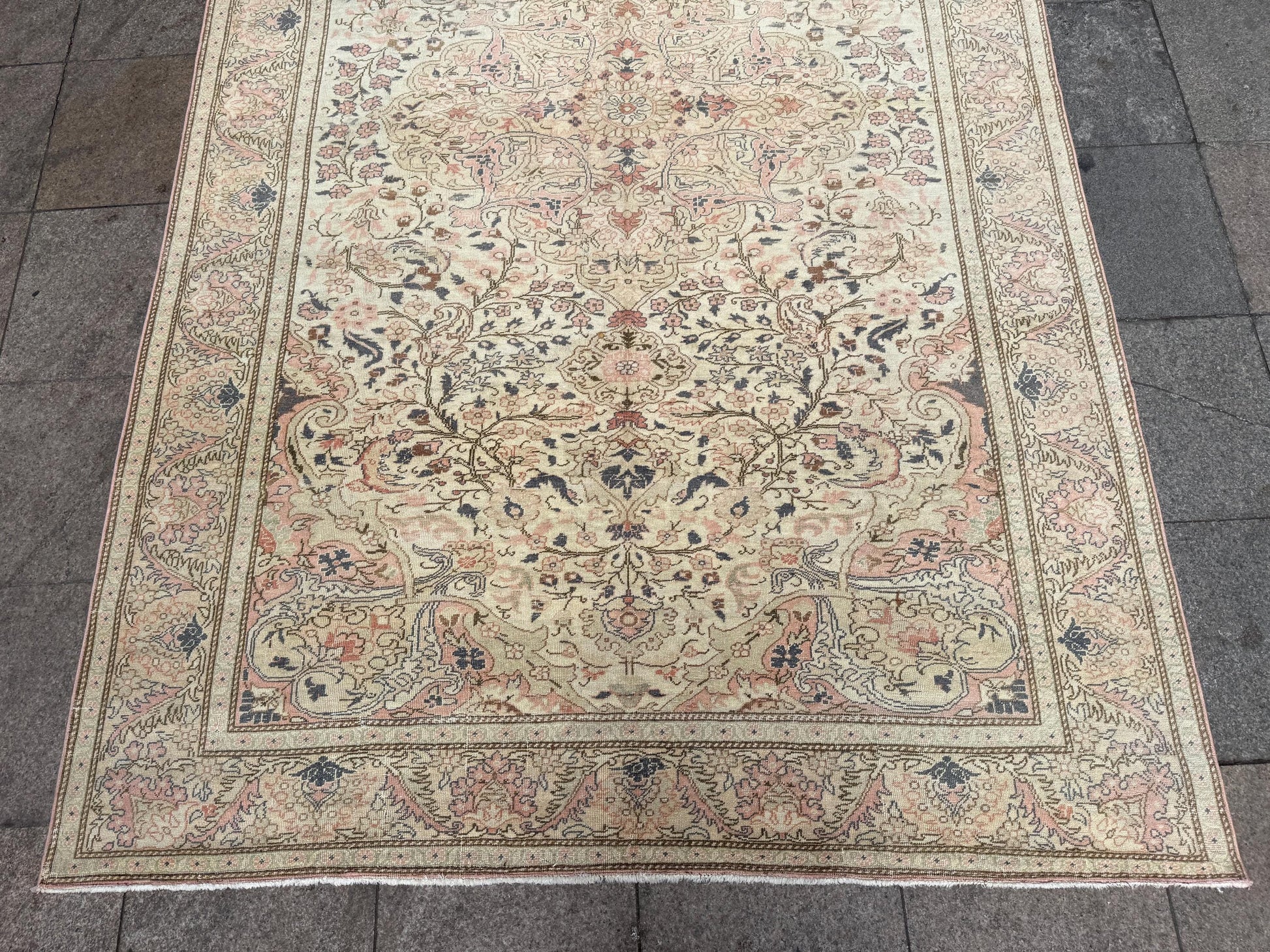6'2"x9'10" feet Vintage Turkish Anatolian Rug,Beige Floral Rug,59
