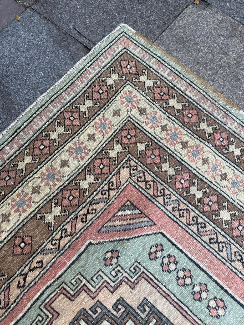 4'10"x6'7" feet Vintage Turkish Anatolian Rug,Pink Geometric Rug,55