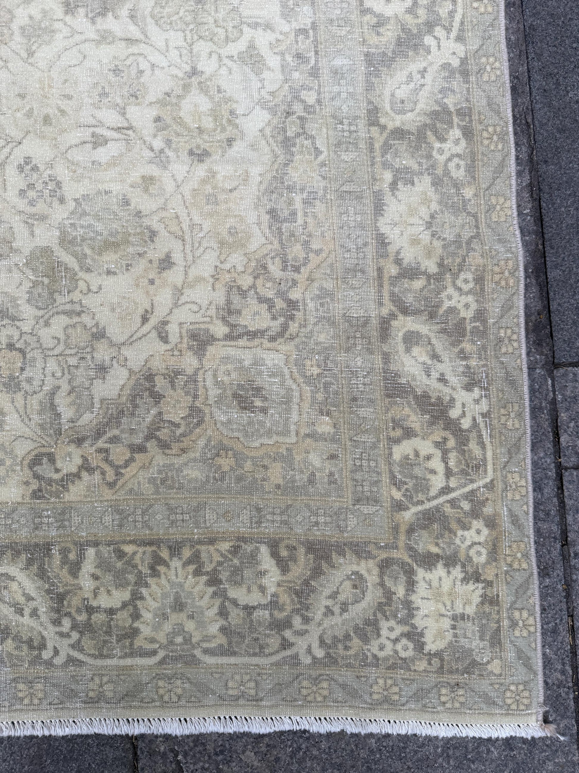 3'11"x5'9" feet Vintage Turkish Anatolian Rug,beige Floral Rug,129