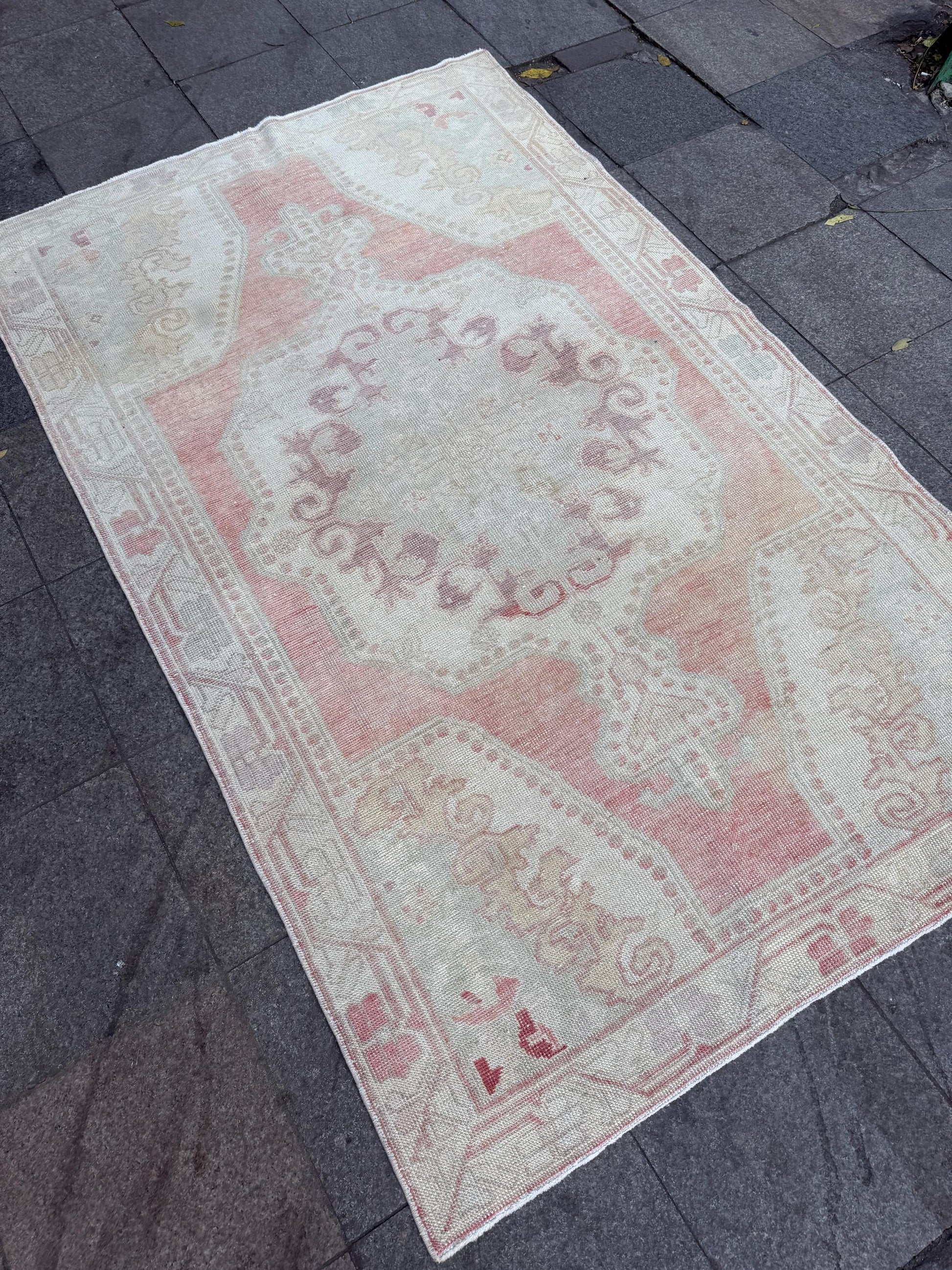 4'9"x7'7" feet Vintage Anatolian Wool Rug,Floral Decoritive Brick color Rug ,287