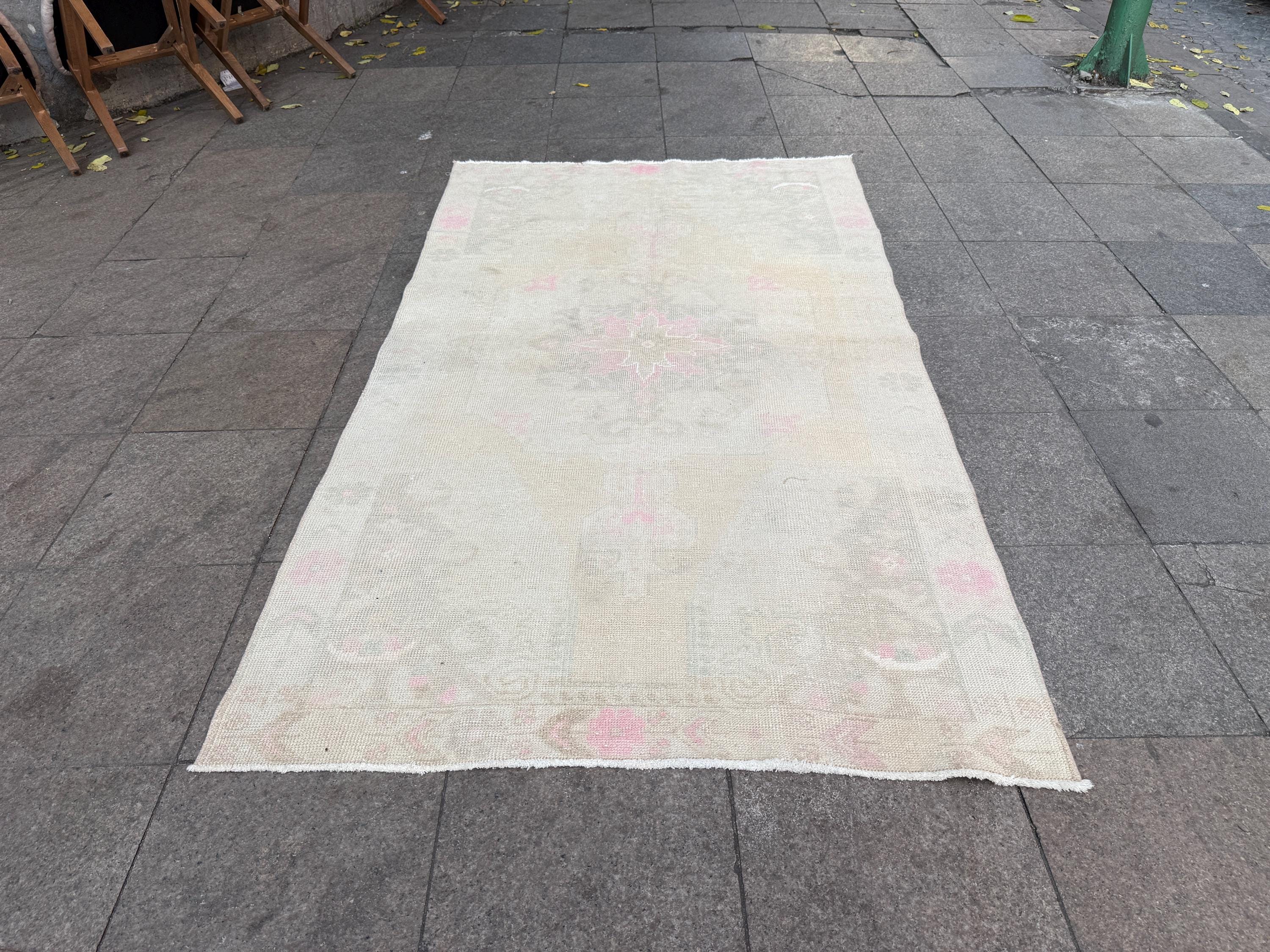 4'3"x7'3" feet Vintage Turkish Anatolian Rug,Beige Color Rug,407