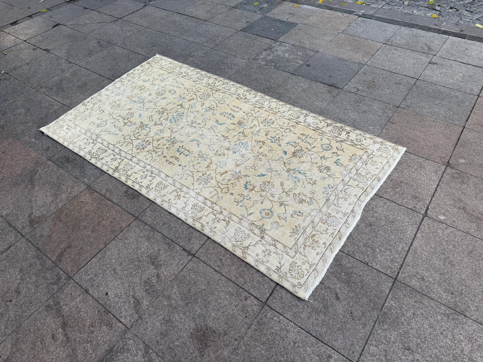3'10"x6'10" Vintage Anatolian Wool Rug,Floral Decoritive Beige Rug ,126