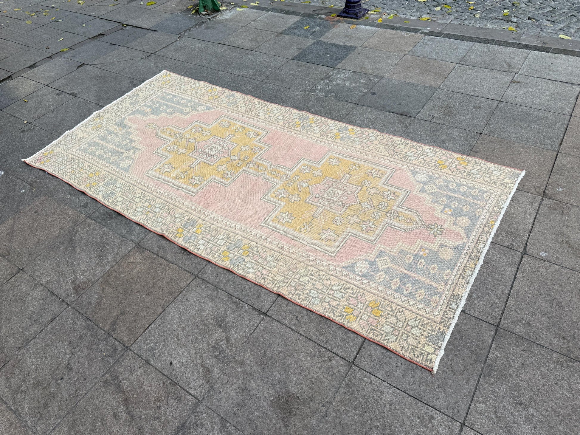 4'1"x8'11" Vintage Turkish Anatolian Wool Rug, Pink Geometric Rug,915