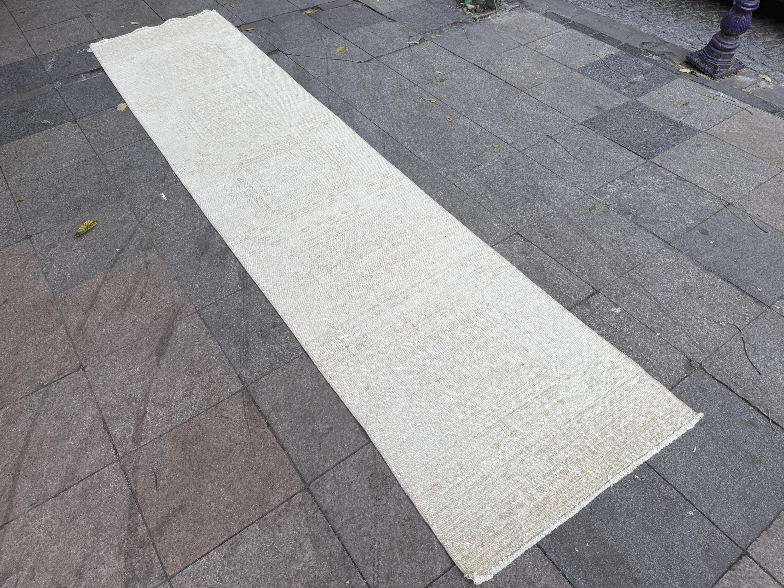 2'9"x12'2" feet Vintage Anatolian Wool Runner Rug,Floral Decoritive Beige Rug ,288