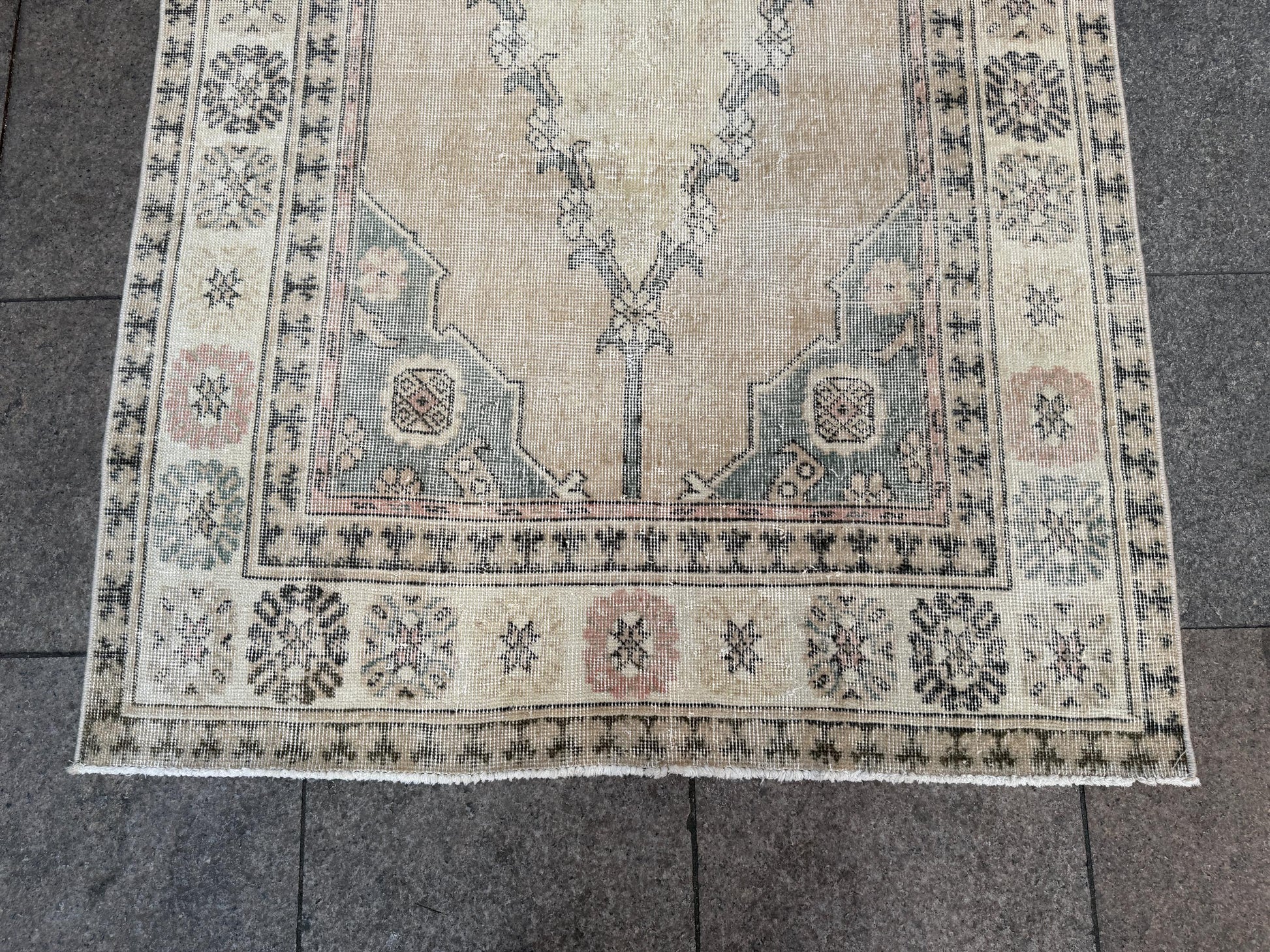 3'10"x6'9" feet  Vintage Turkish Anatolian Rug,Beige Color Rug,435