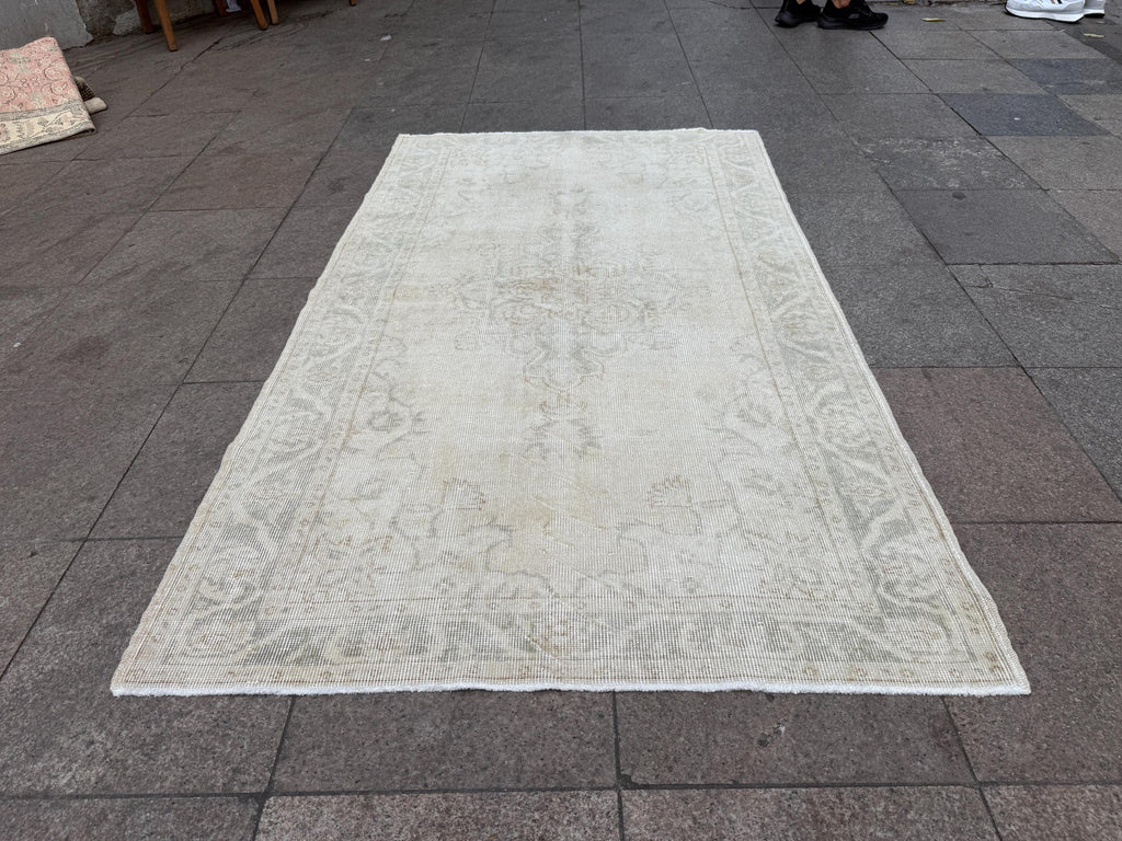 3'10"x6'6" feet  Vintage Turkish Anatolian Rug,Beige Color Rug,888