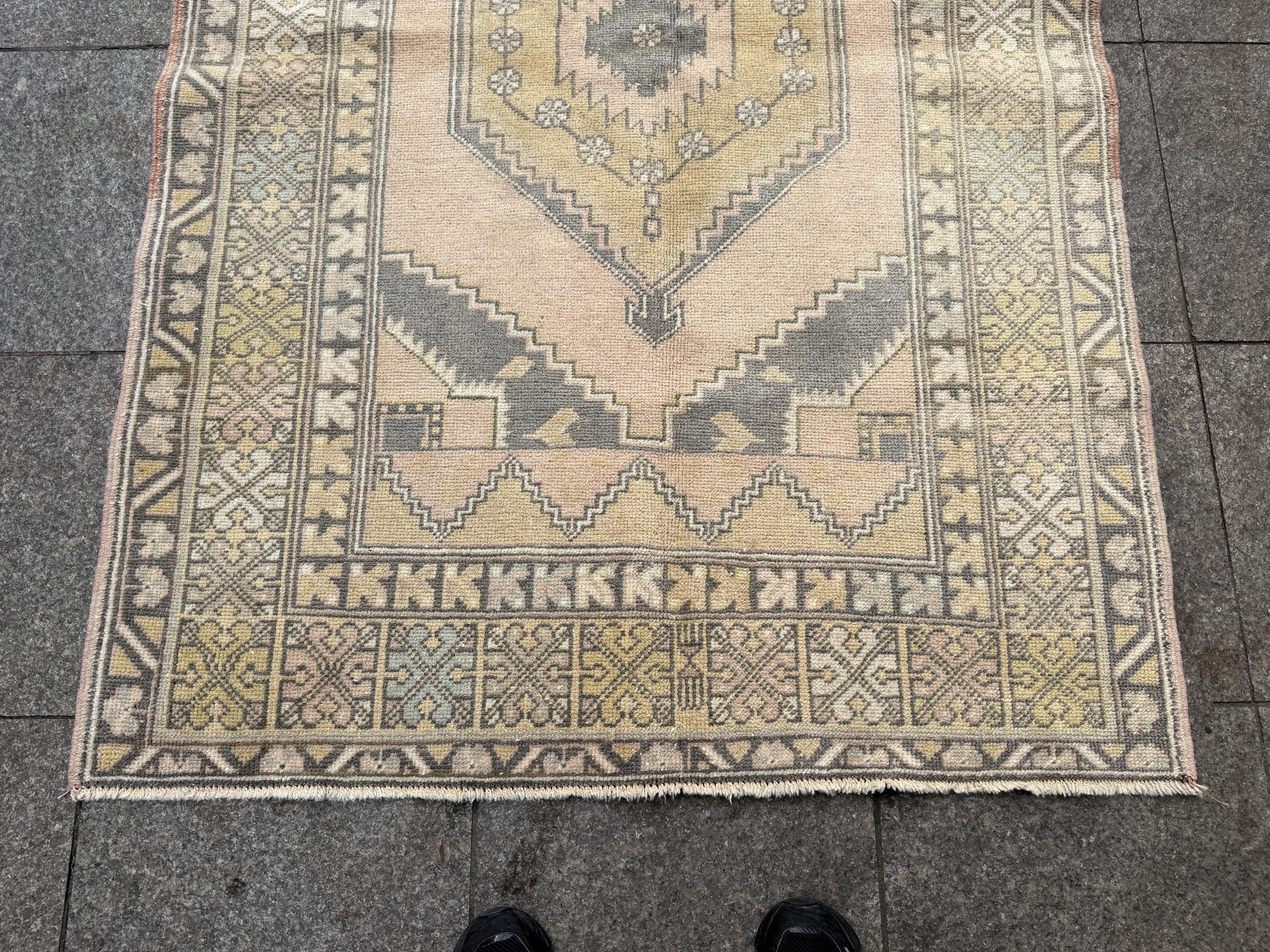 3'9"x5'8" Vintage Anatolian Wool Rug,Geometric Decoritive Beige Rug ,916