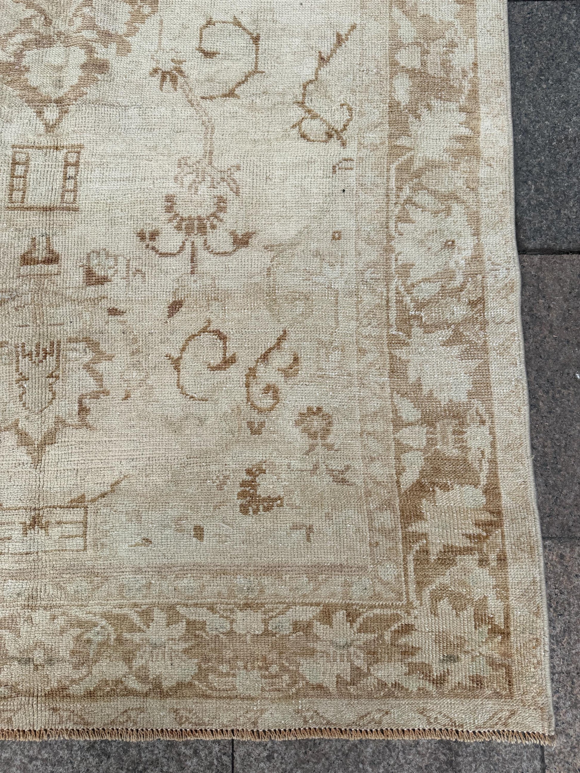 4'10"x7'10" feet Vintage Anatolian Wool Rug,Floral Decoritive Beige Rug ,275