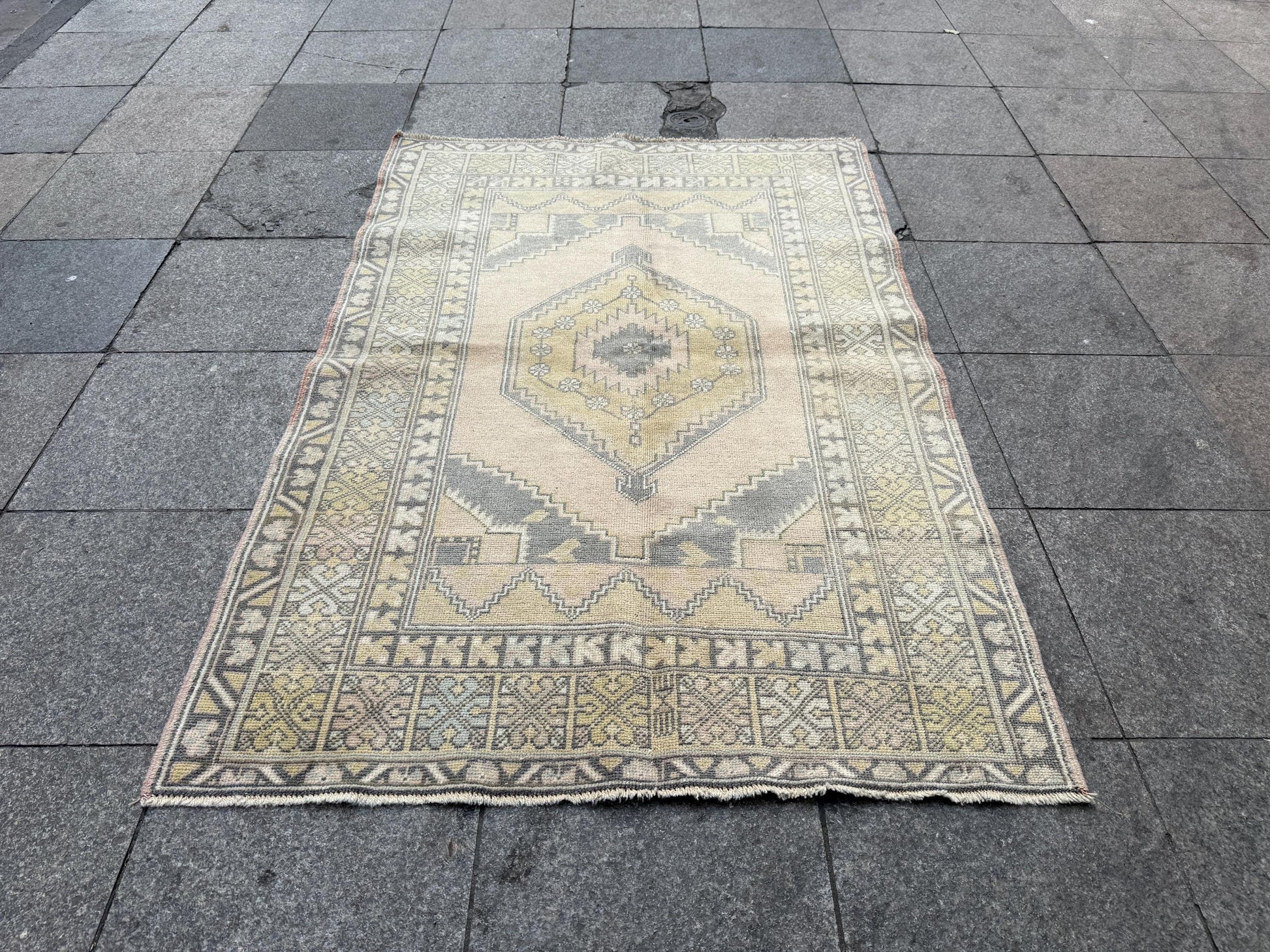 3'9"x5'8" Vintage Anatolian Wool Rug,Geometric Decoritive Beige Rug ,916