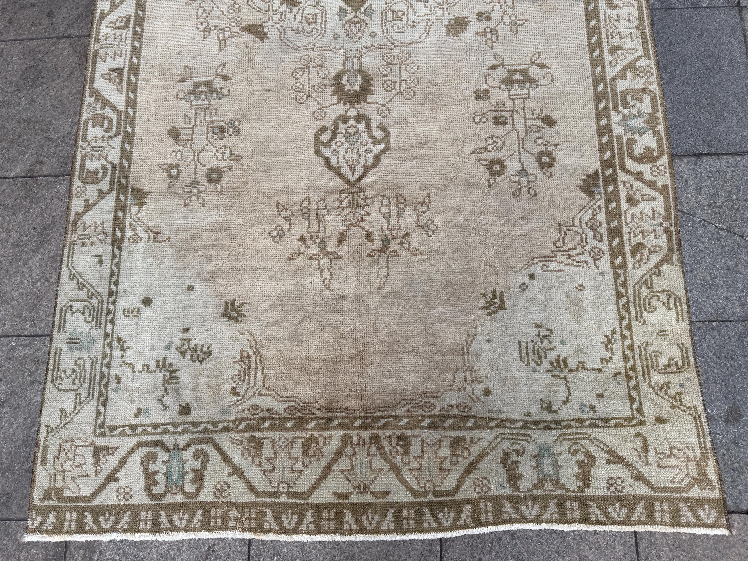 5x10 feet Vintage Turkish Anatolian Rug, Beige Color Floral Wool Rug,586