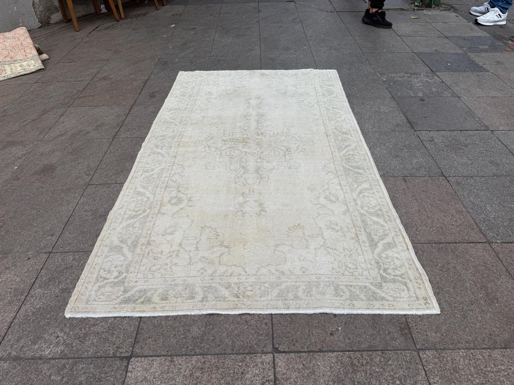 3'10"x6'6" feet  Vintage Turkish Anatolian Rug,Beige Color Rug,888