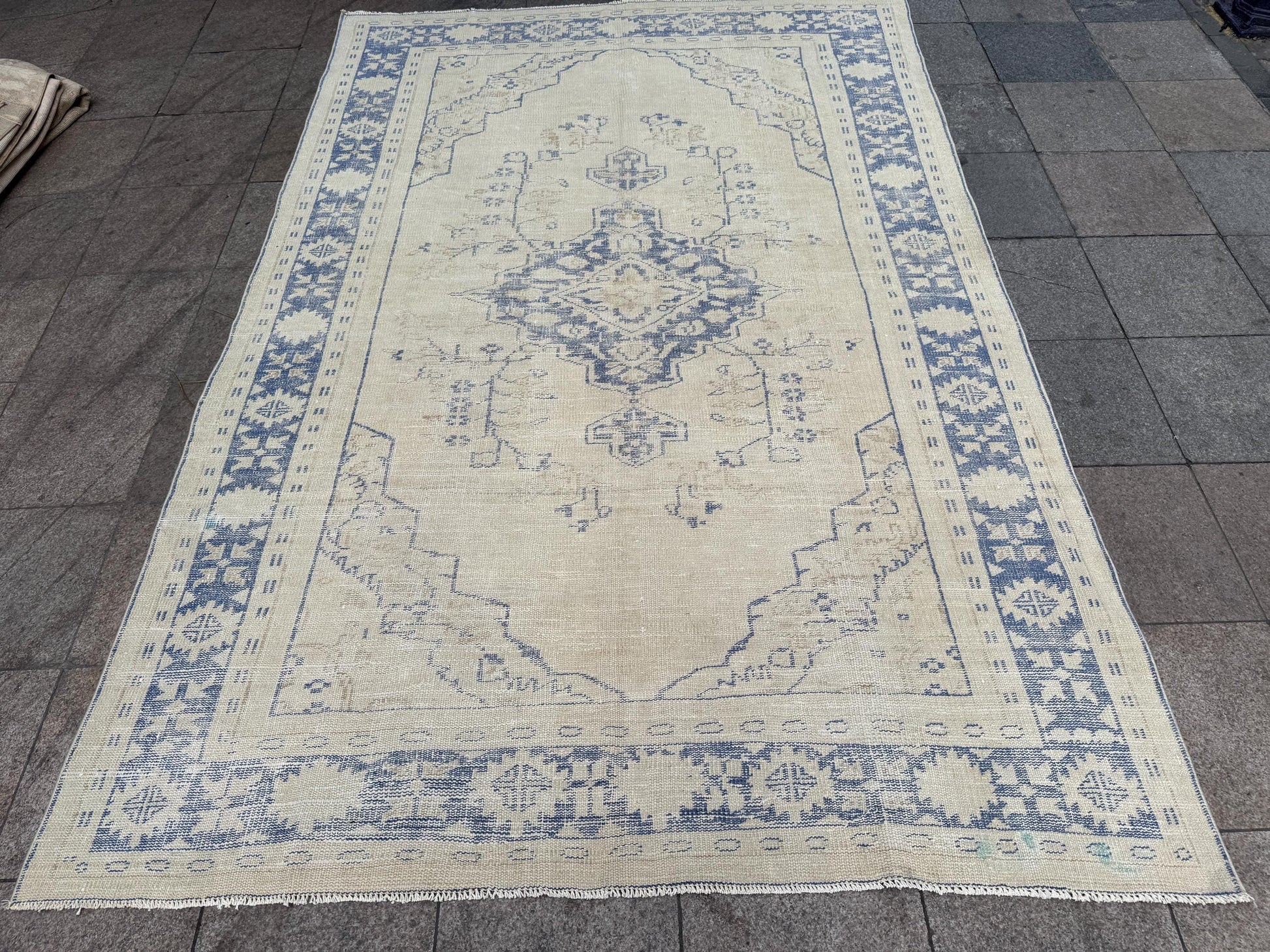 6'9"x10'2" feet Vintage Turkish Anatolian Rug,Blue Floral Rug,52