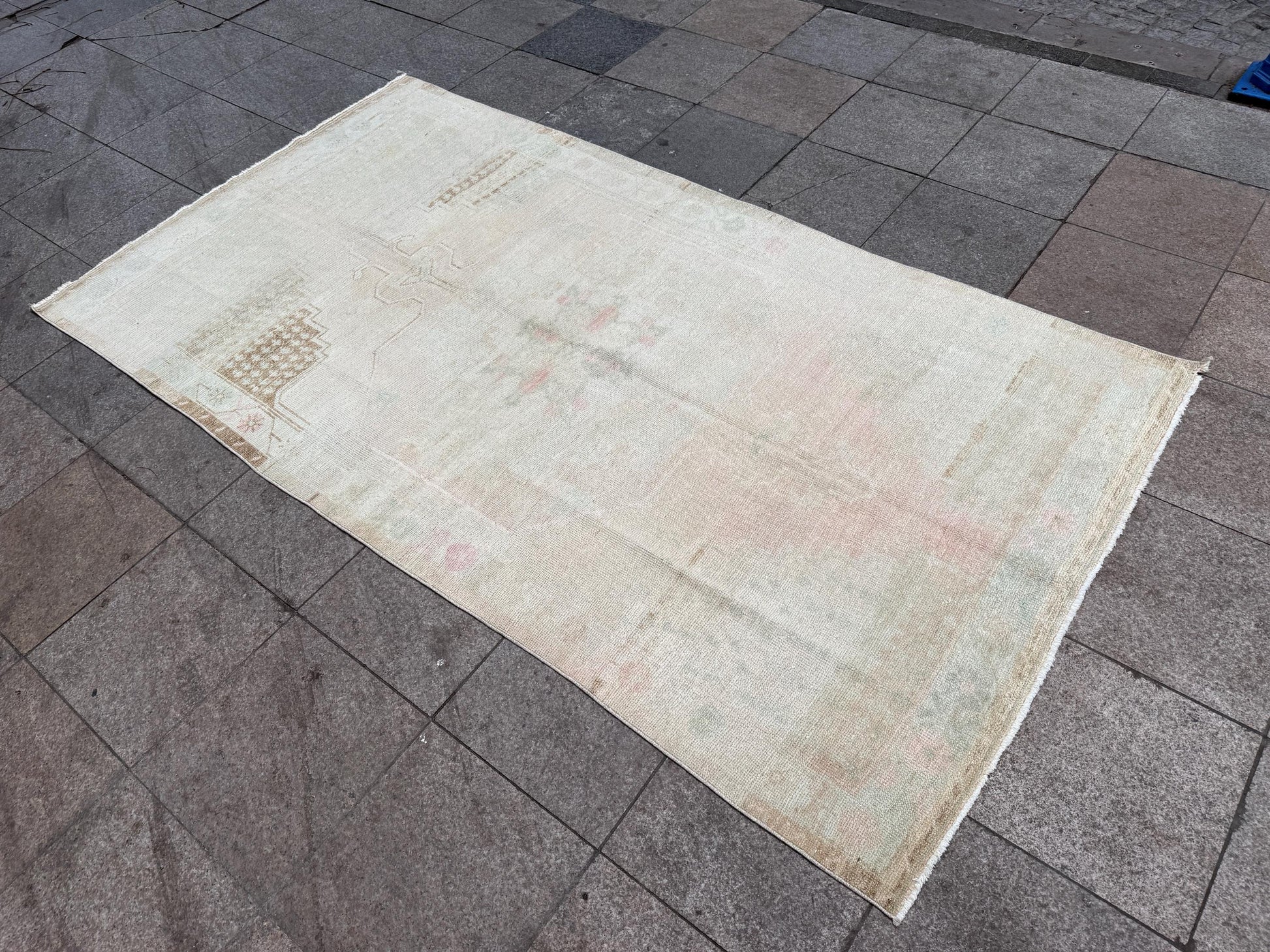 4'9"x8'11" feet Vintage Turkish Anatolian Rug,Beige Floral Rug,56