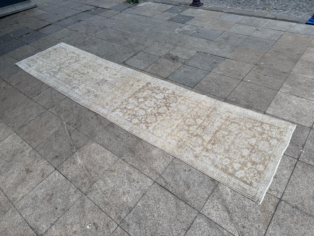 2'10"x12'5" feet Vintage Turkish Anatolian Rug Runner ,Beige Color Rug,108