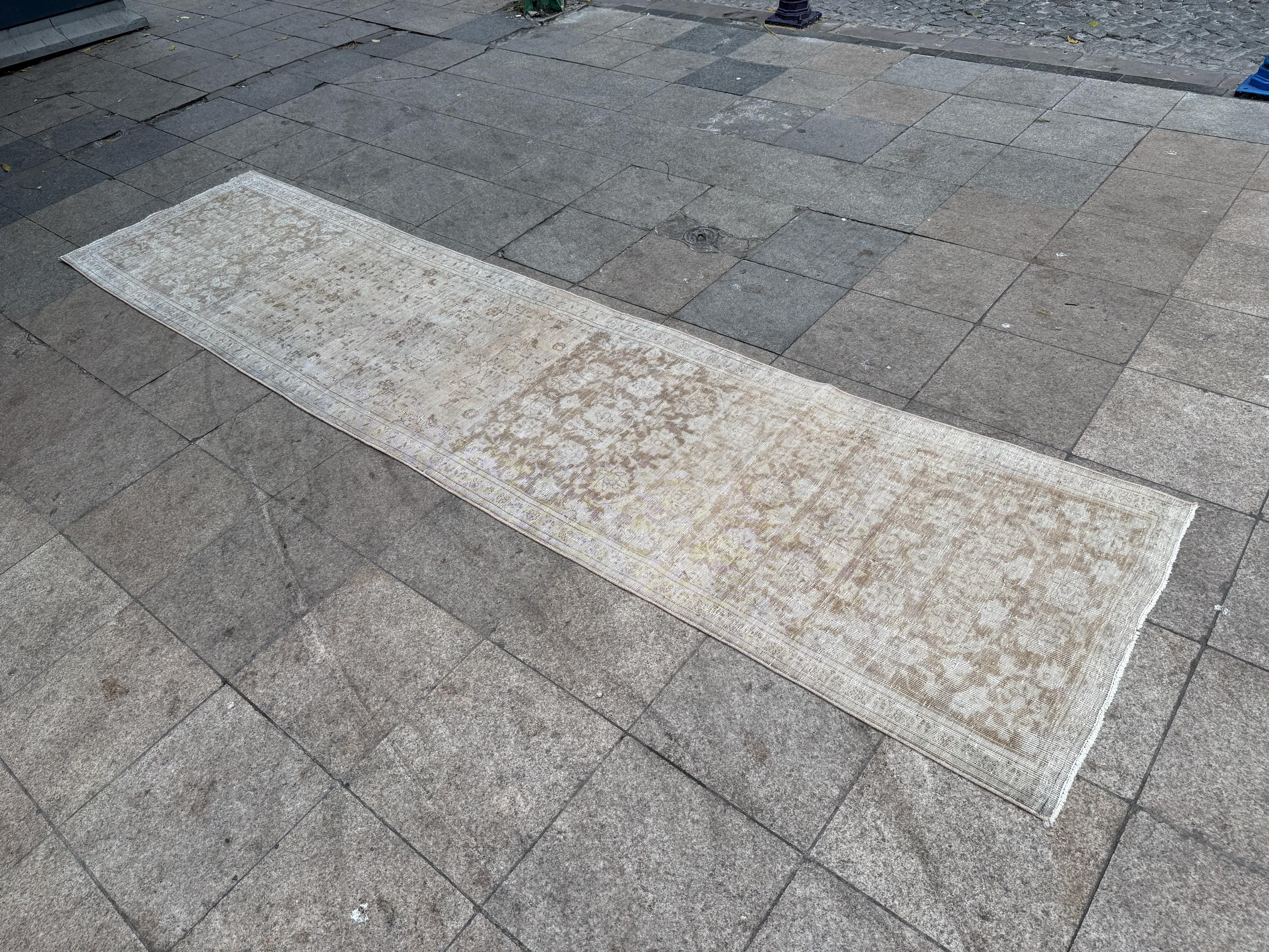 2'10"x12'5" feet Vintage Turkish Anatolian Rug Runner ,Beige Color Rug,108