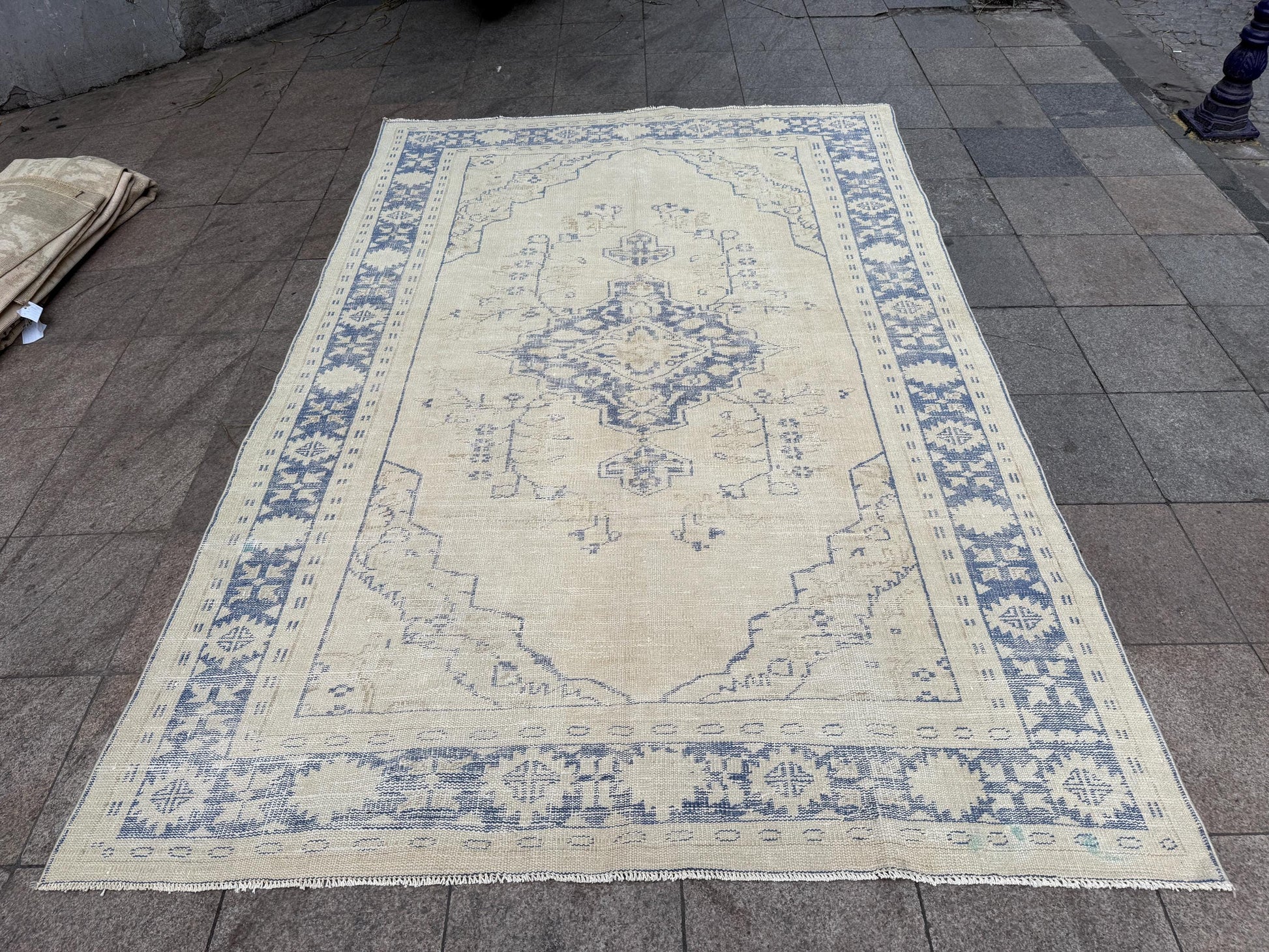 6'9"x10'2" feet Vintage Turkish Anatolian Rug,Blue Floral Rug,52
