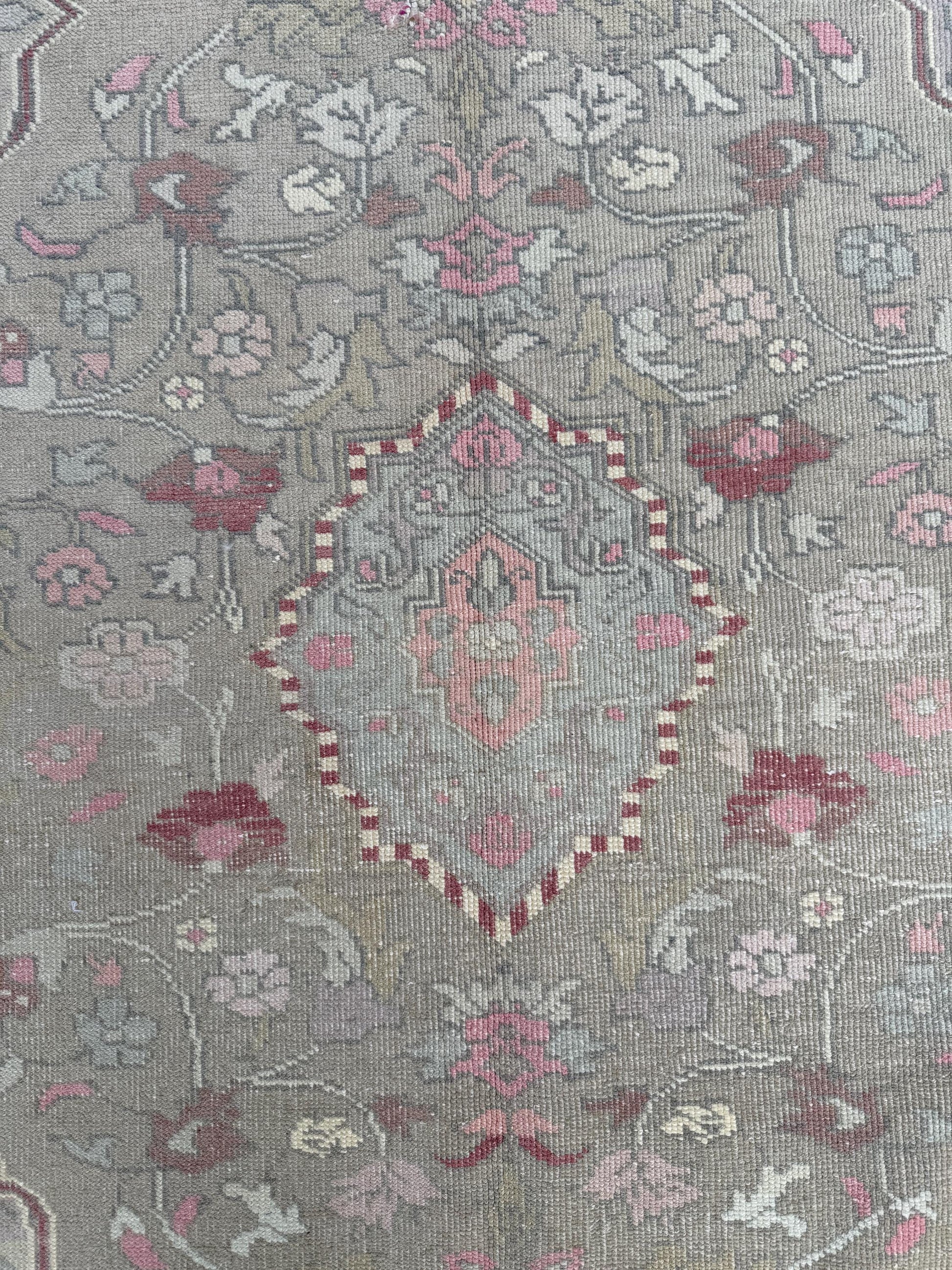 5'x8'3" feet Vintage Turkish Anatolian Rug,Beige color Floral Rug,93