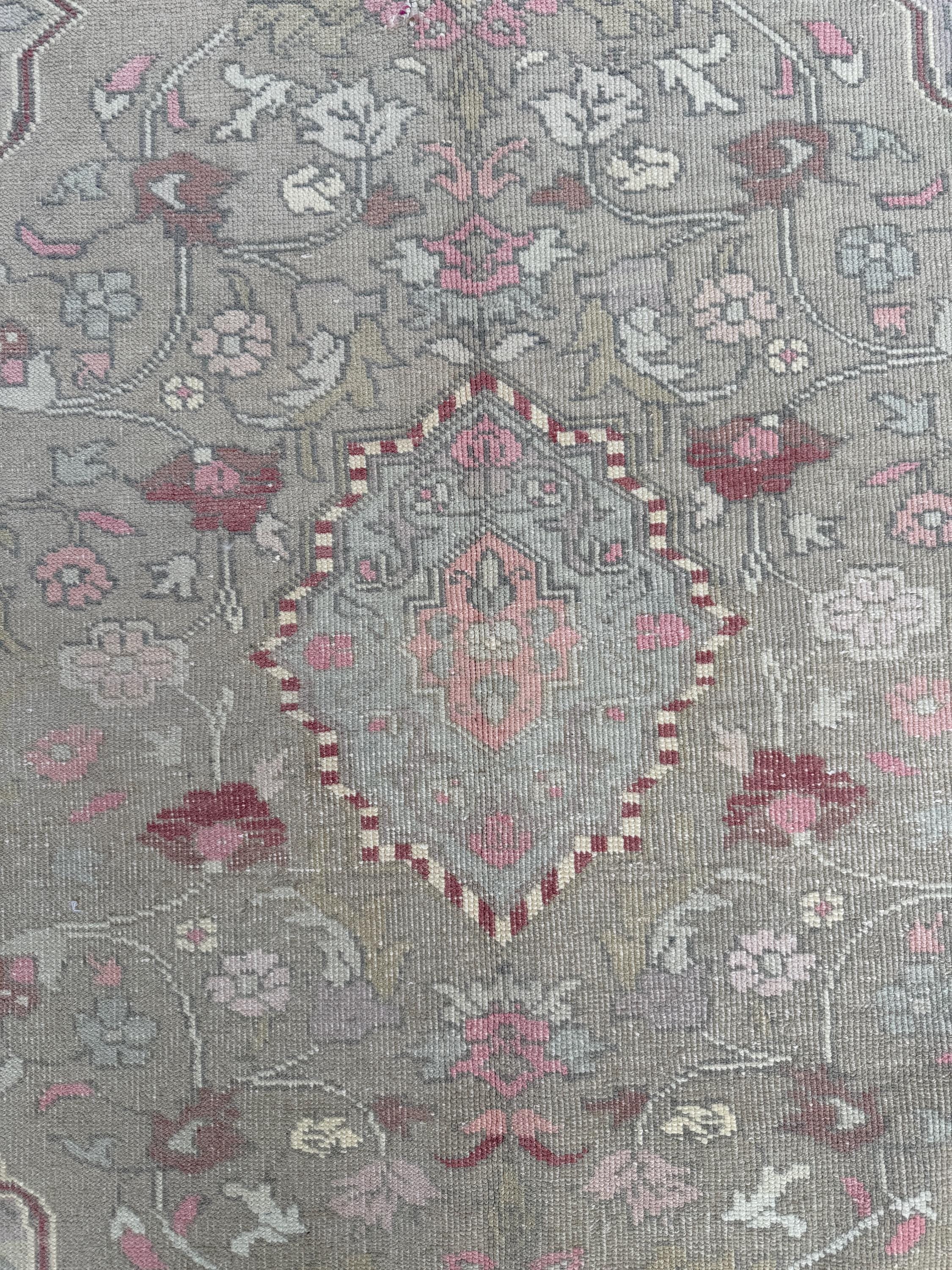 5'x8'3" feet Vintage Turkish Anatolian Rug,Beige color Floral Rug,93