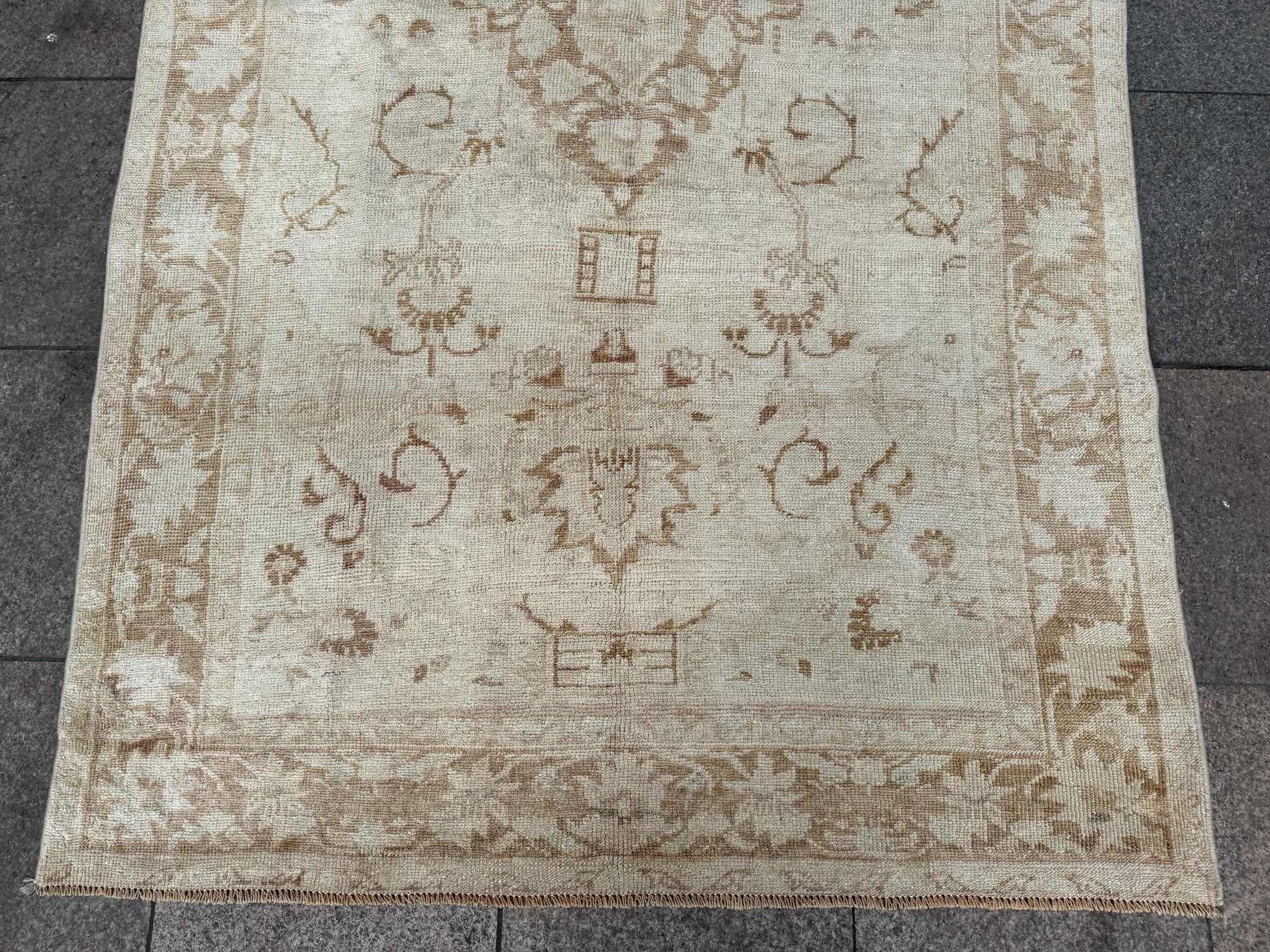 4'10"x7'10" feet Vintage Anatolian Wool Rug,Floral Decoritive Beige Rug ,275