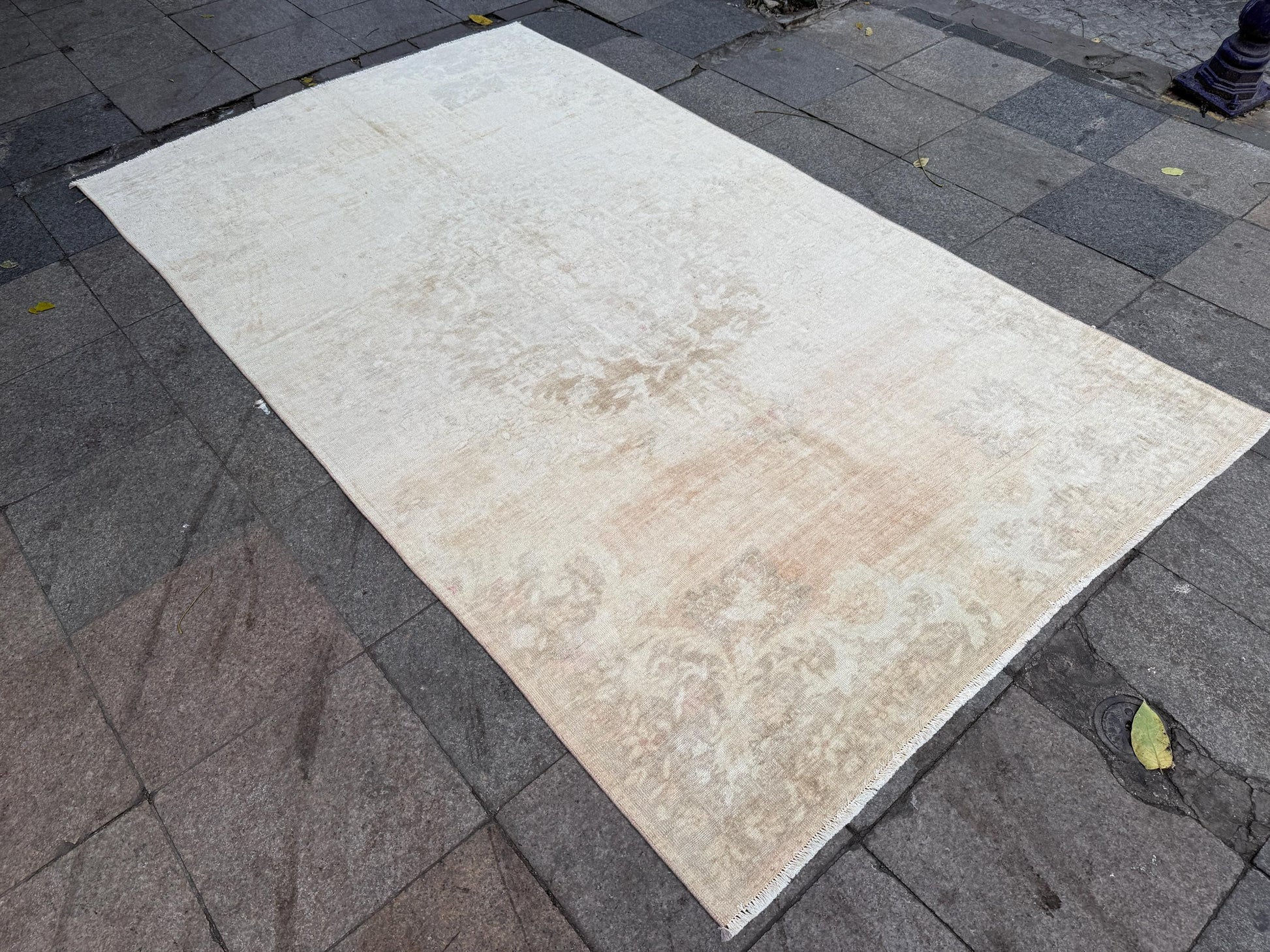 5'3"x8'11" feet Vintage Turkish Anatolian Rug,Beige Floral Rug,58