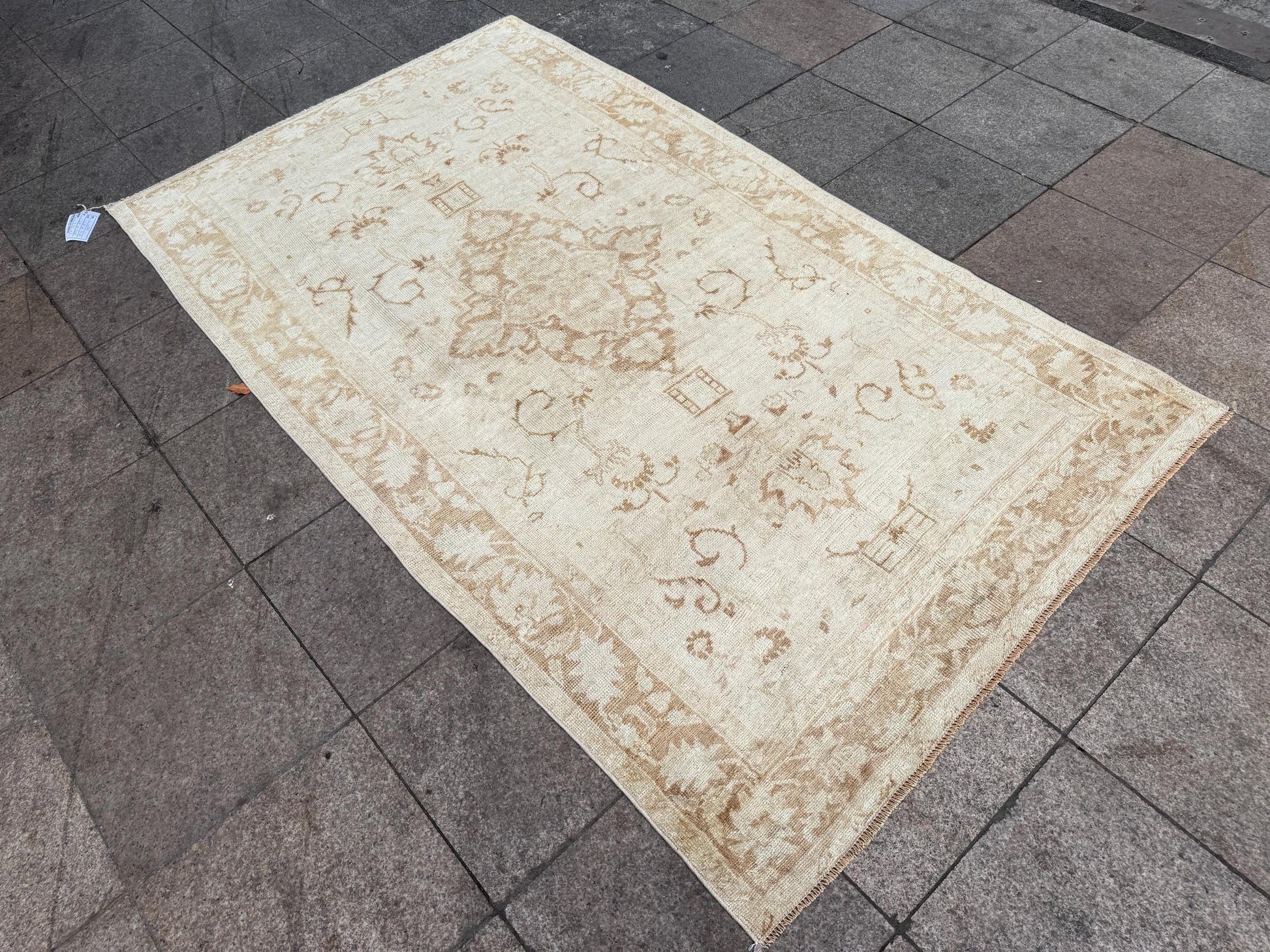 4'10"x7'10" feet Vintage Anatolian Wool Rug,Floral Decoritive Beige Rug ,275
