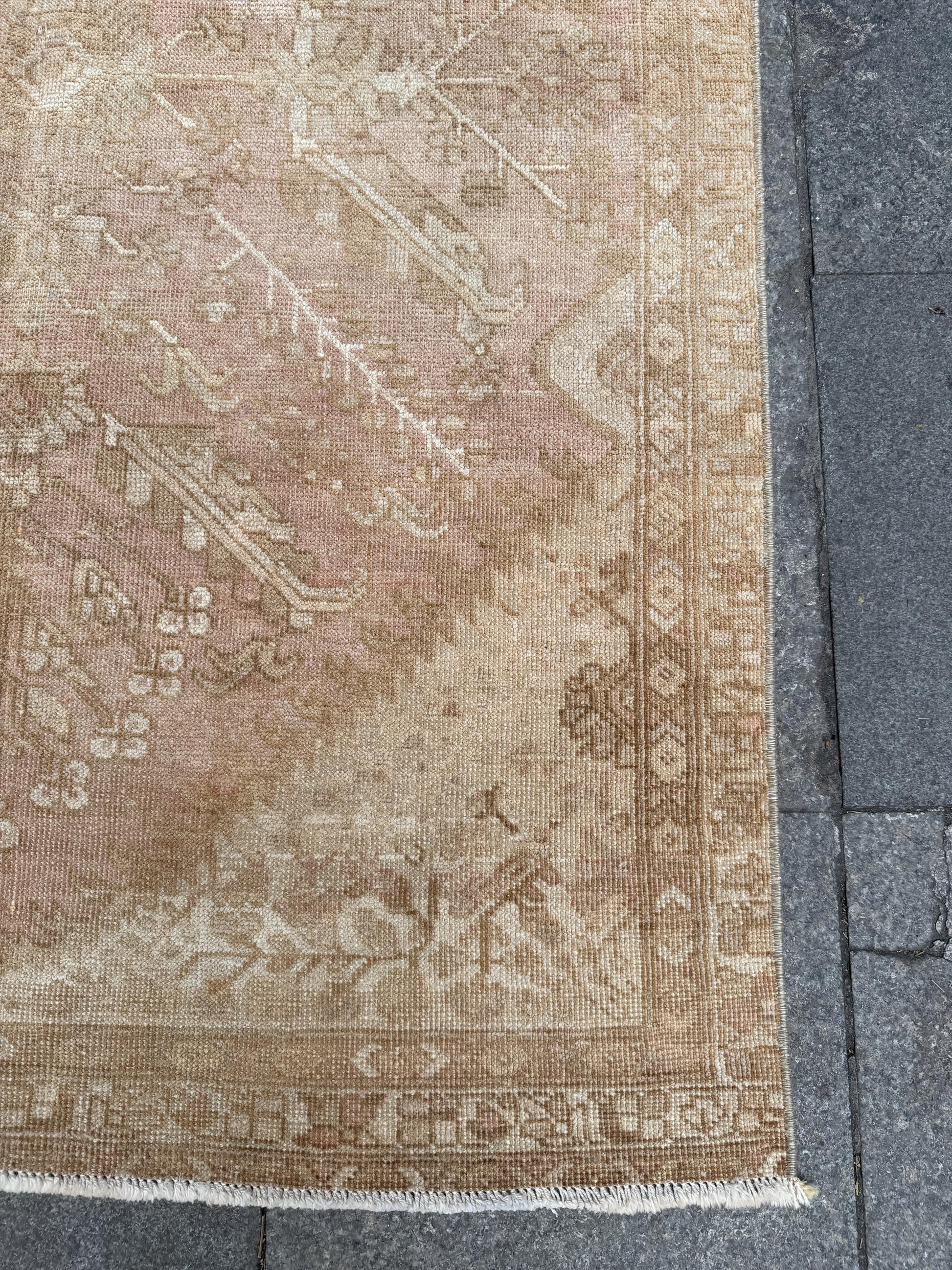 3'10"x6'9" feet  Vintage Turkish Anatolian Rug,Natural Color Rug,127