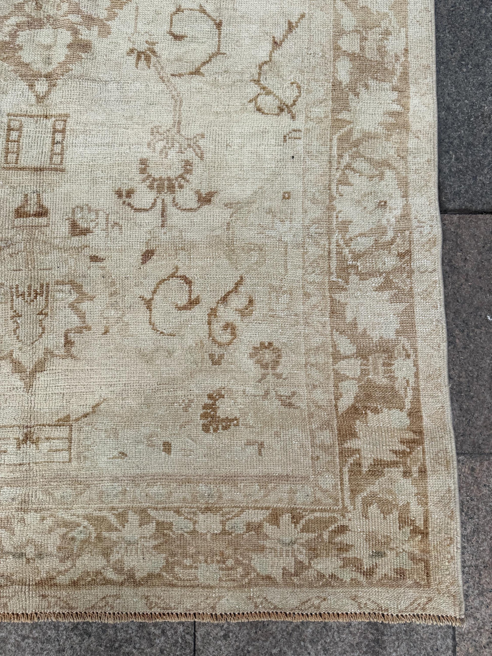 4'10"x7'10" feet Vintage Anatolian Wool Rug,Floral Decoritive Beige Rug ,275