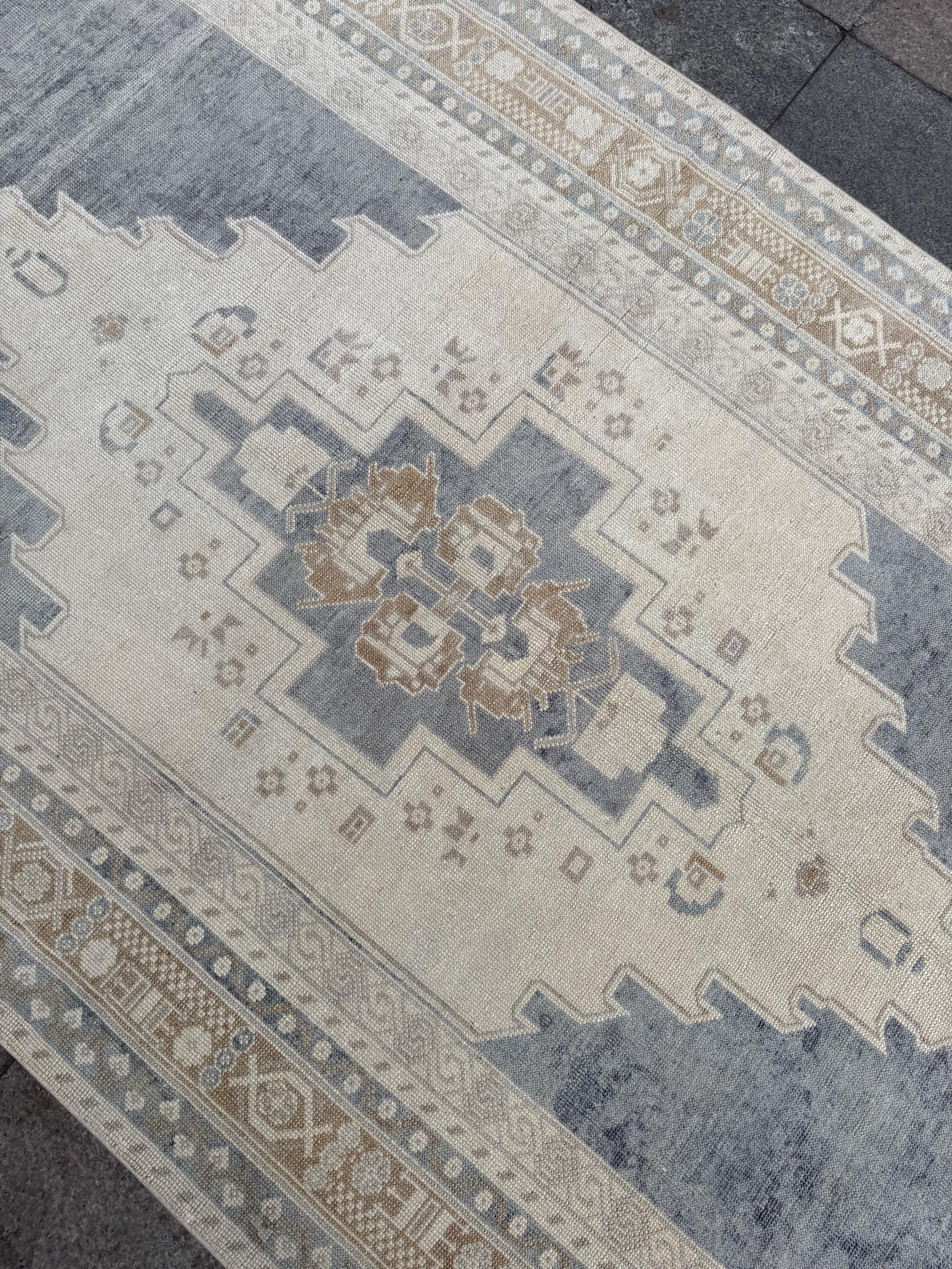 4'10"x9'2" feet Vintage Turkish Anatolian Rug,Blue Color Floral Rug,794