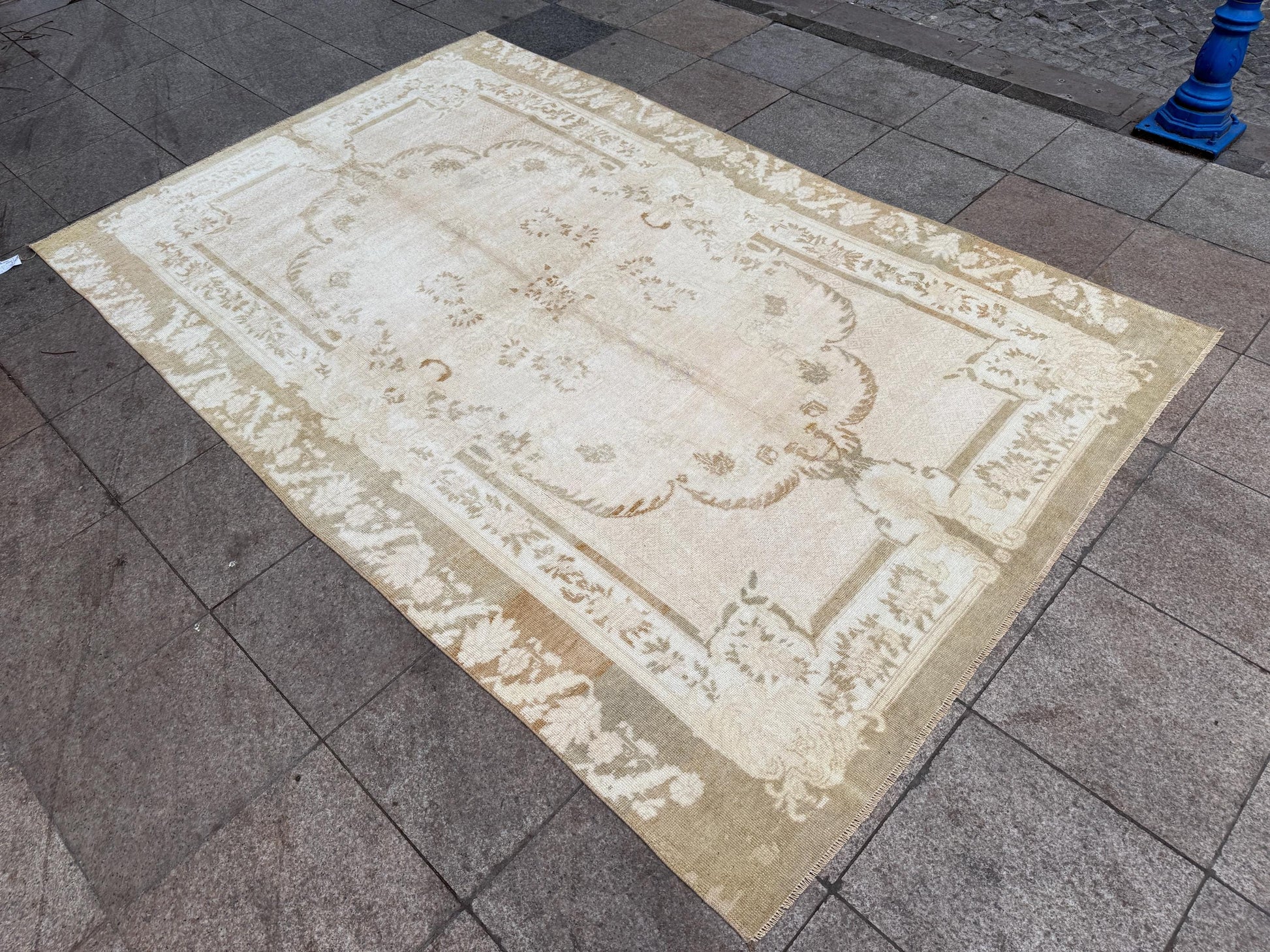 5'11"x9'2" feet Vintage Turkish Anatolian Rug,Beige Floral Rug,60