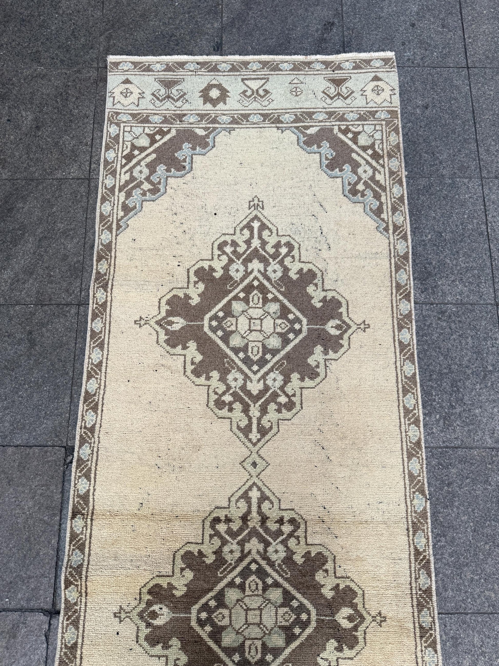 3'1"x11' feet Vintage Anatolian Wool Runner Rug,Floral Decoritive Beige Runner ,301