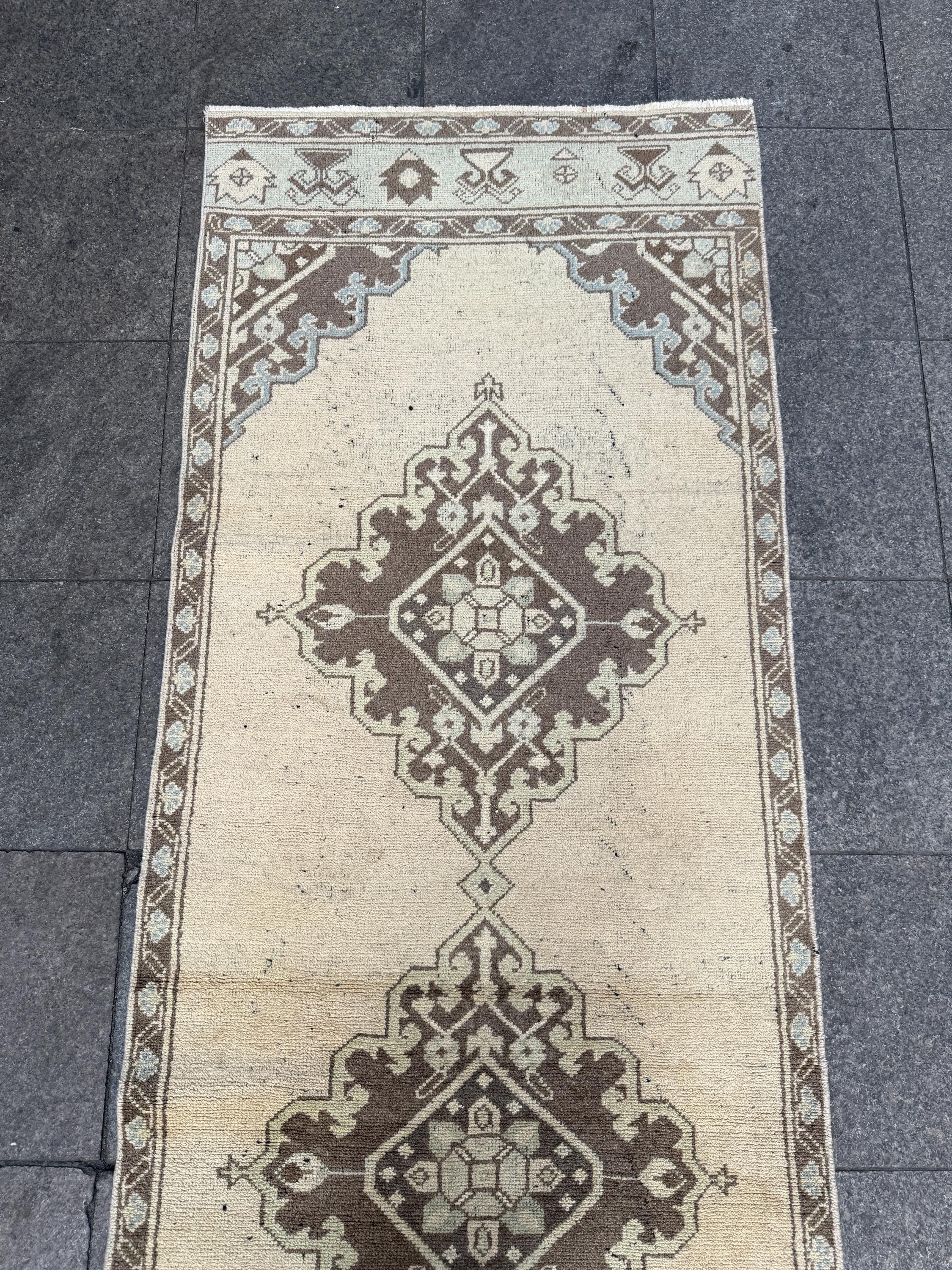 3'1"x11' feet Vintage Anatolian Wool Runner Rug,Floral Decoritive Beige Runner ,301
