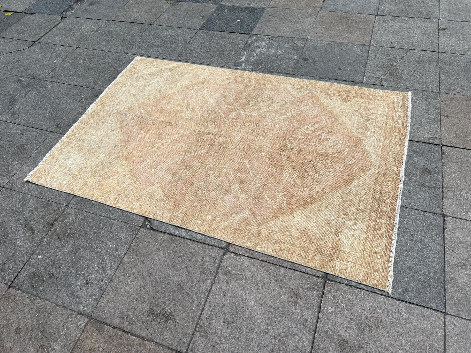 3'10"x6'9" feet  Vintage Turkish Anatolian Rug,Natural Color Rug,127