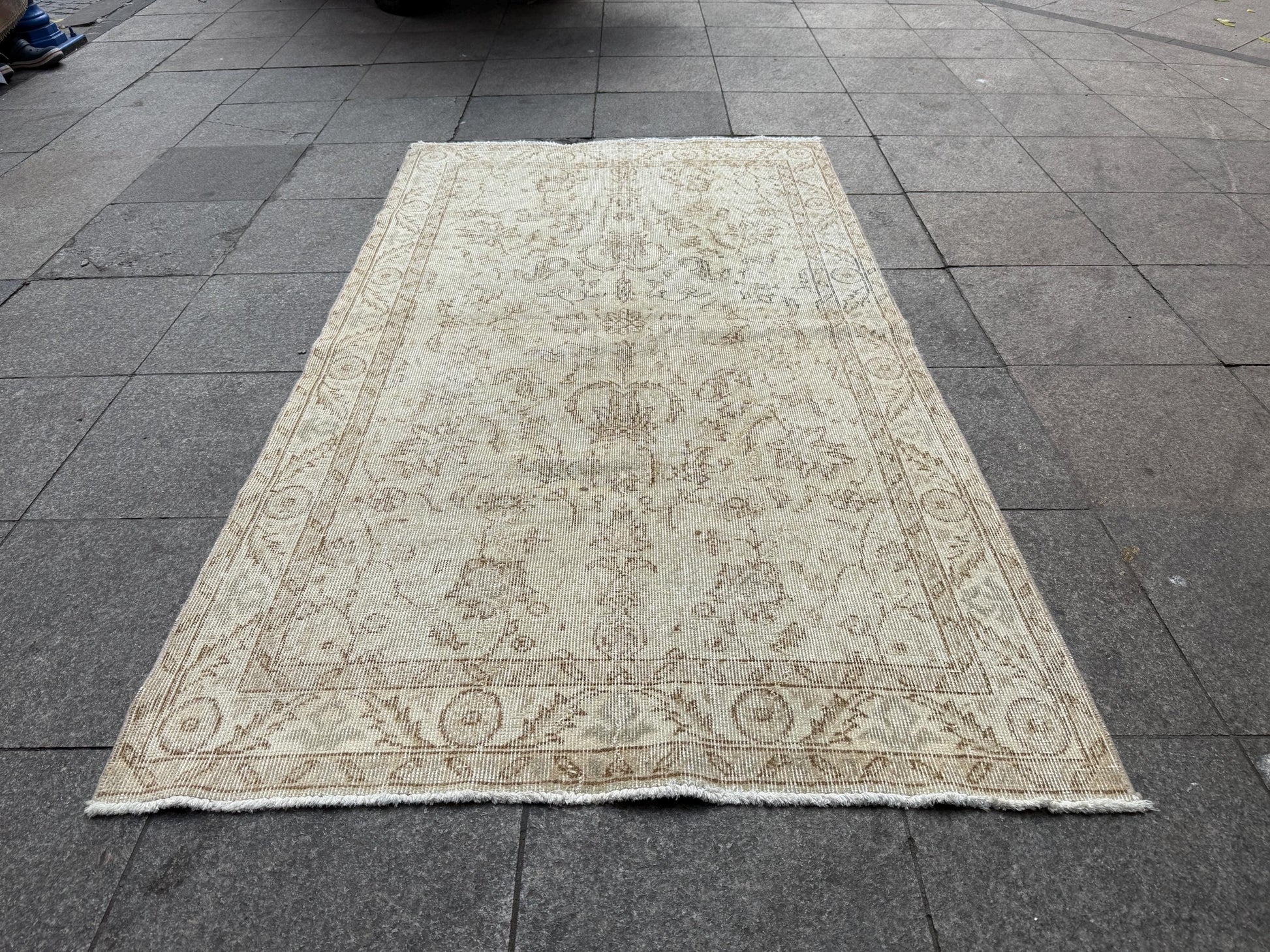 3'10"x6'9" Vintage Anatolian Wool Rug,Floral Decoritive Beige Rug ,357