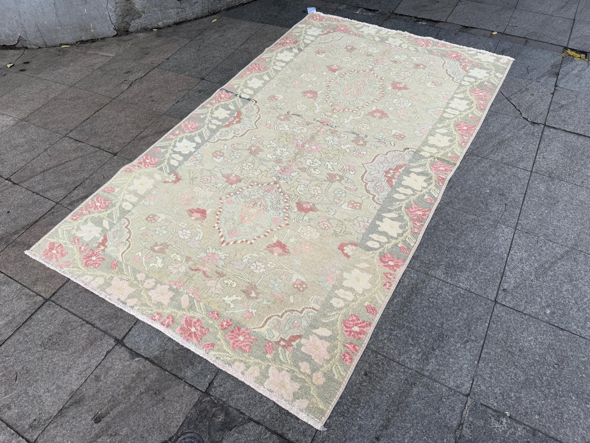 5'x8'3" feet Vintage Turkish Anatolian Rug,Beige color Floral Rug,93