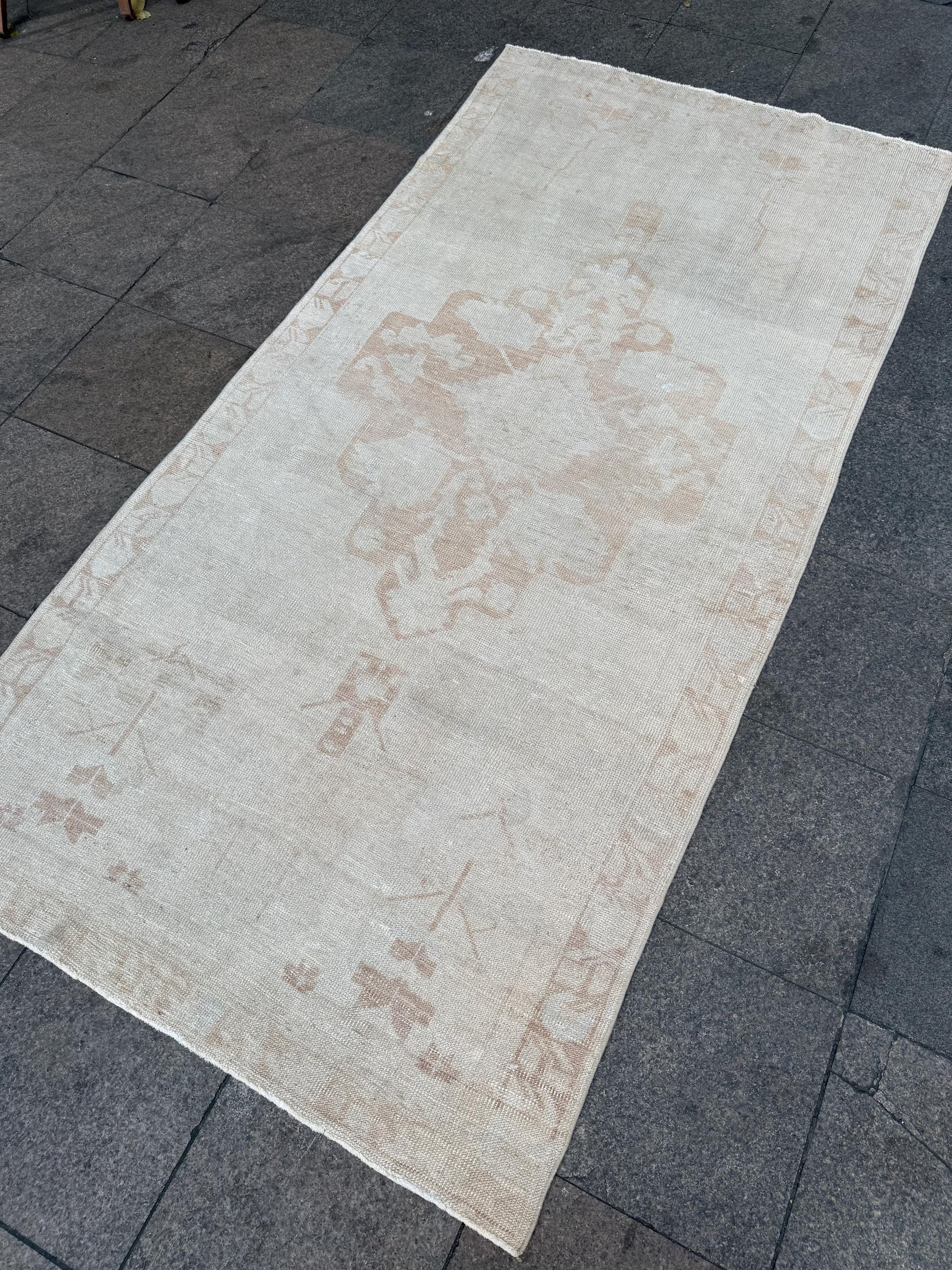 4'3"x8'8" Vintage Turkish Anatolian Rug,Beige Floral Rug, 922