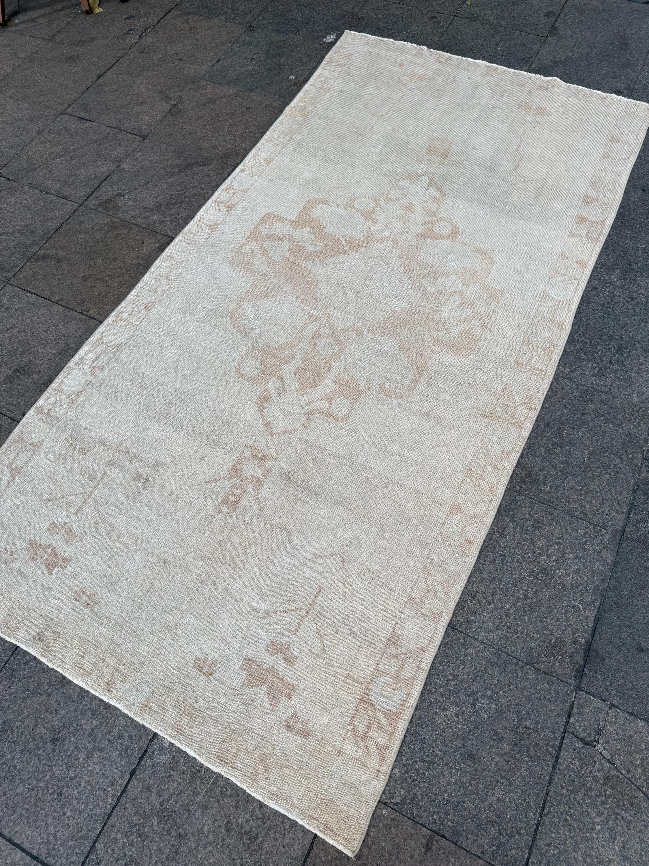 4'3"x8'8" Vintage Turkish Anatolian Rug,Beige Floral Rug, 922