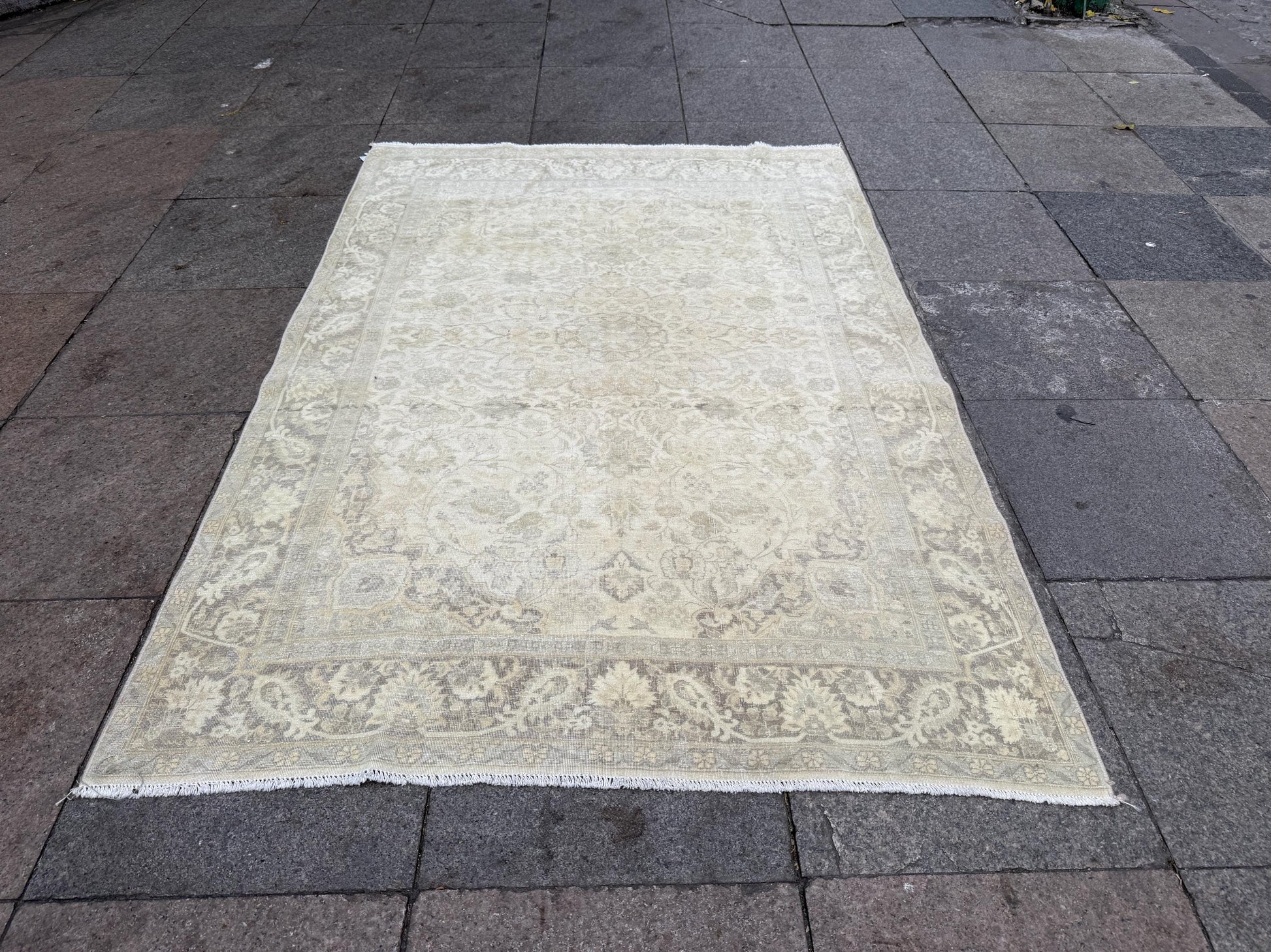 3'11"x5'9" feet Vintage Turkish Anatolian Rug,beige Floral Rug,129
