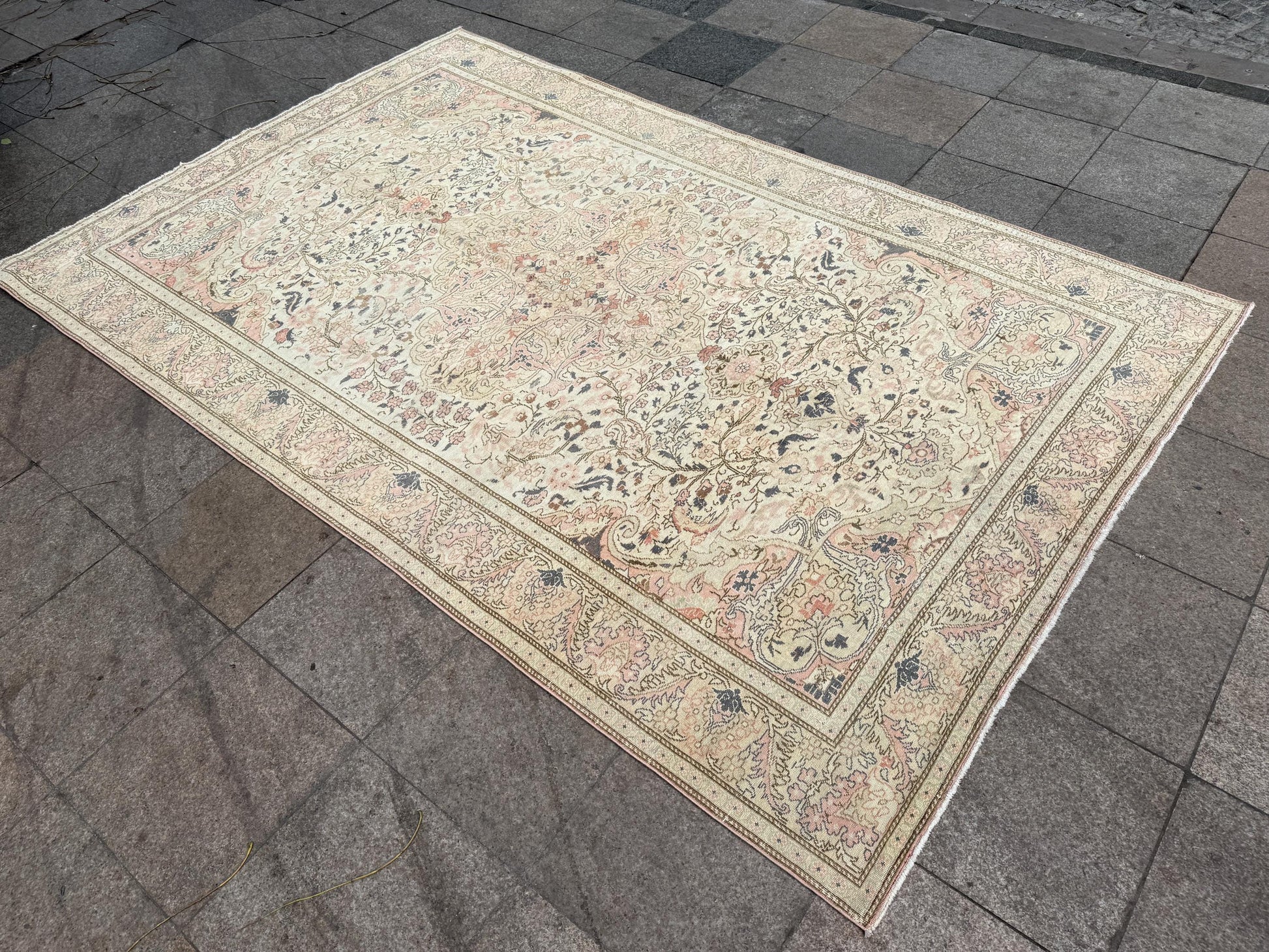 6'2"x9'10" feet Vintage Turkish Anatolian Rug,Beige Floral Rug,59