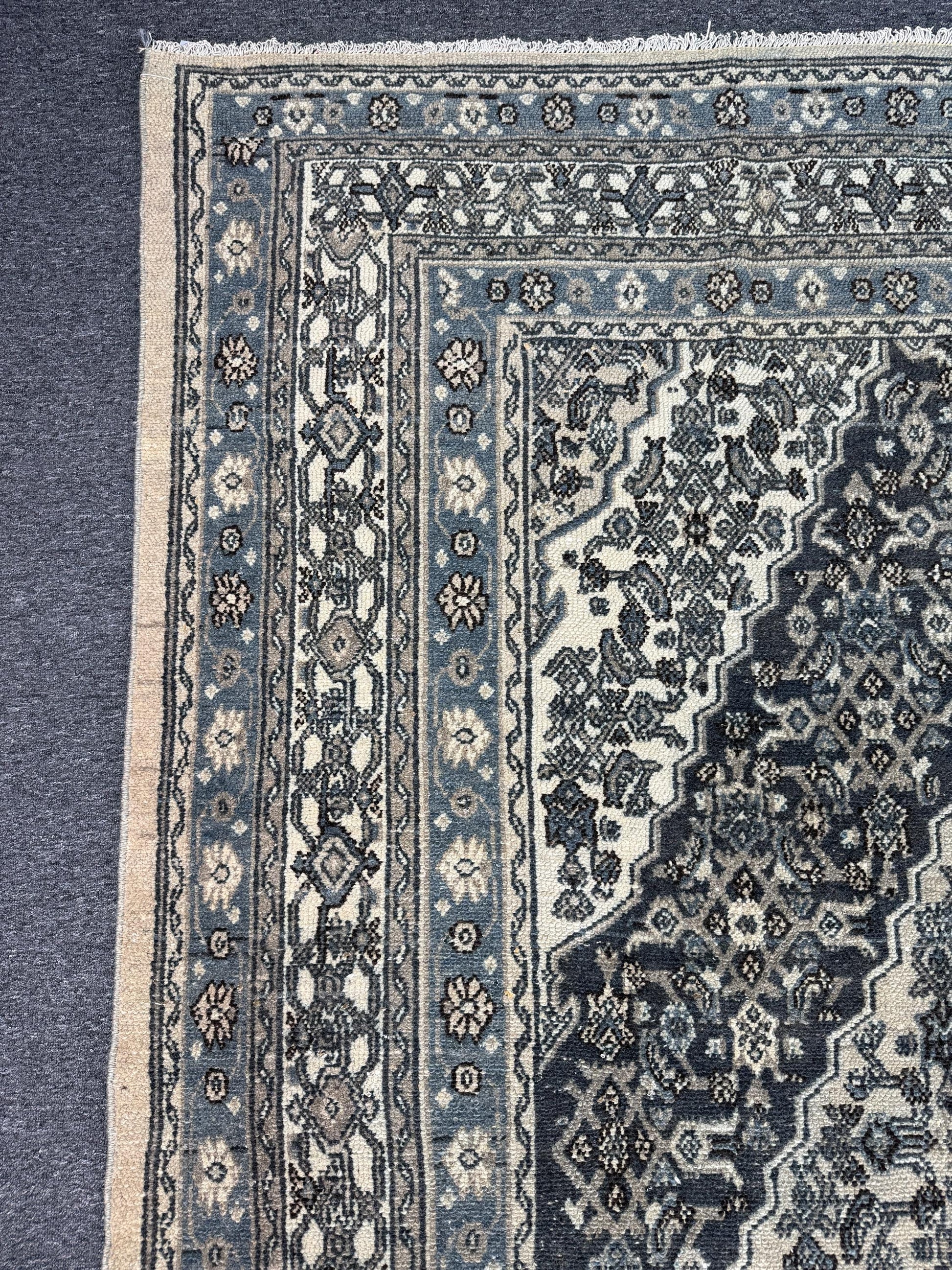 8'8"x11'5" feet Vintage Turkish Anatolian Rug,Beige Color Rug,111