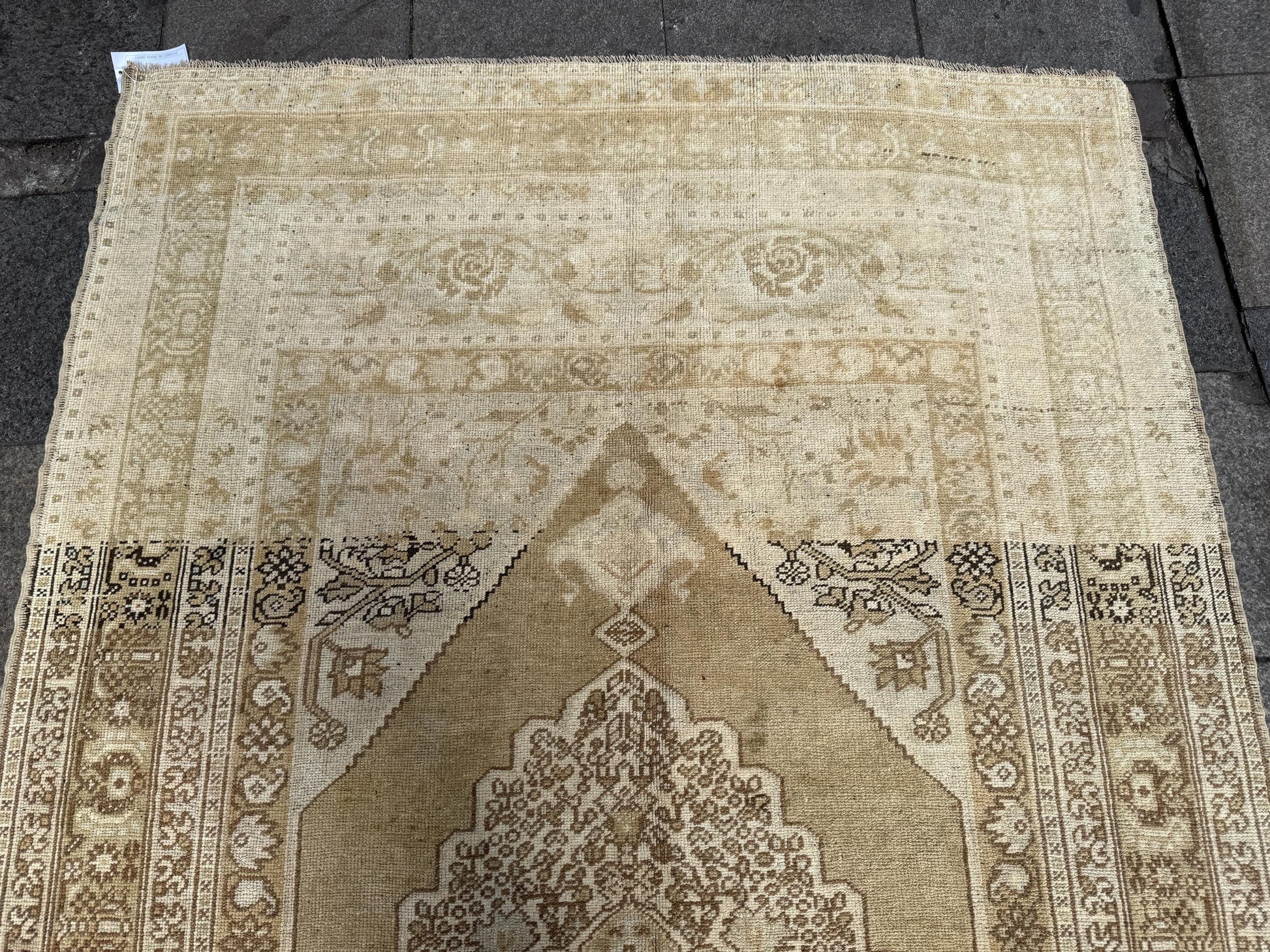 5'4"x9'1" feet Vintage Turkish Anatolian Rug,Beige Floral Rug,81